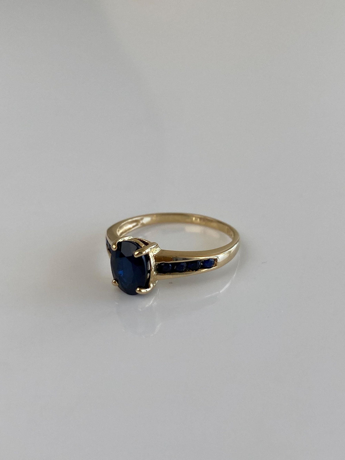 Solid 14k Yellow Gold Blue Sapphires Ring - Size 4.5