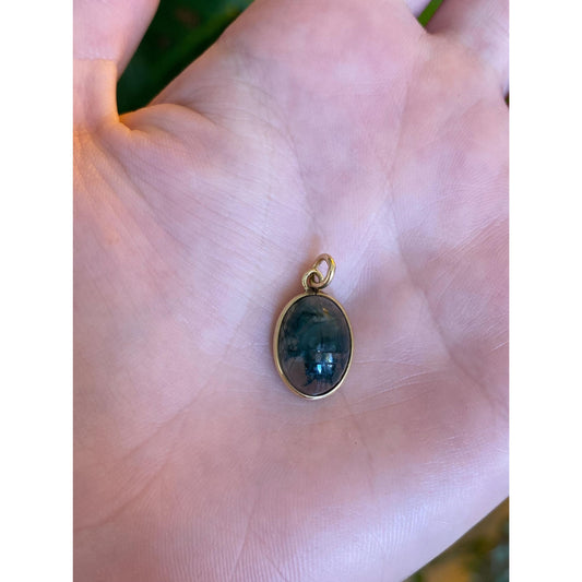 Vintage Solid 14k Yellow Gold Moss Agate Carved Scarab Charm