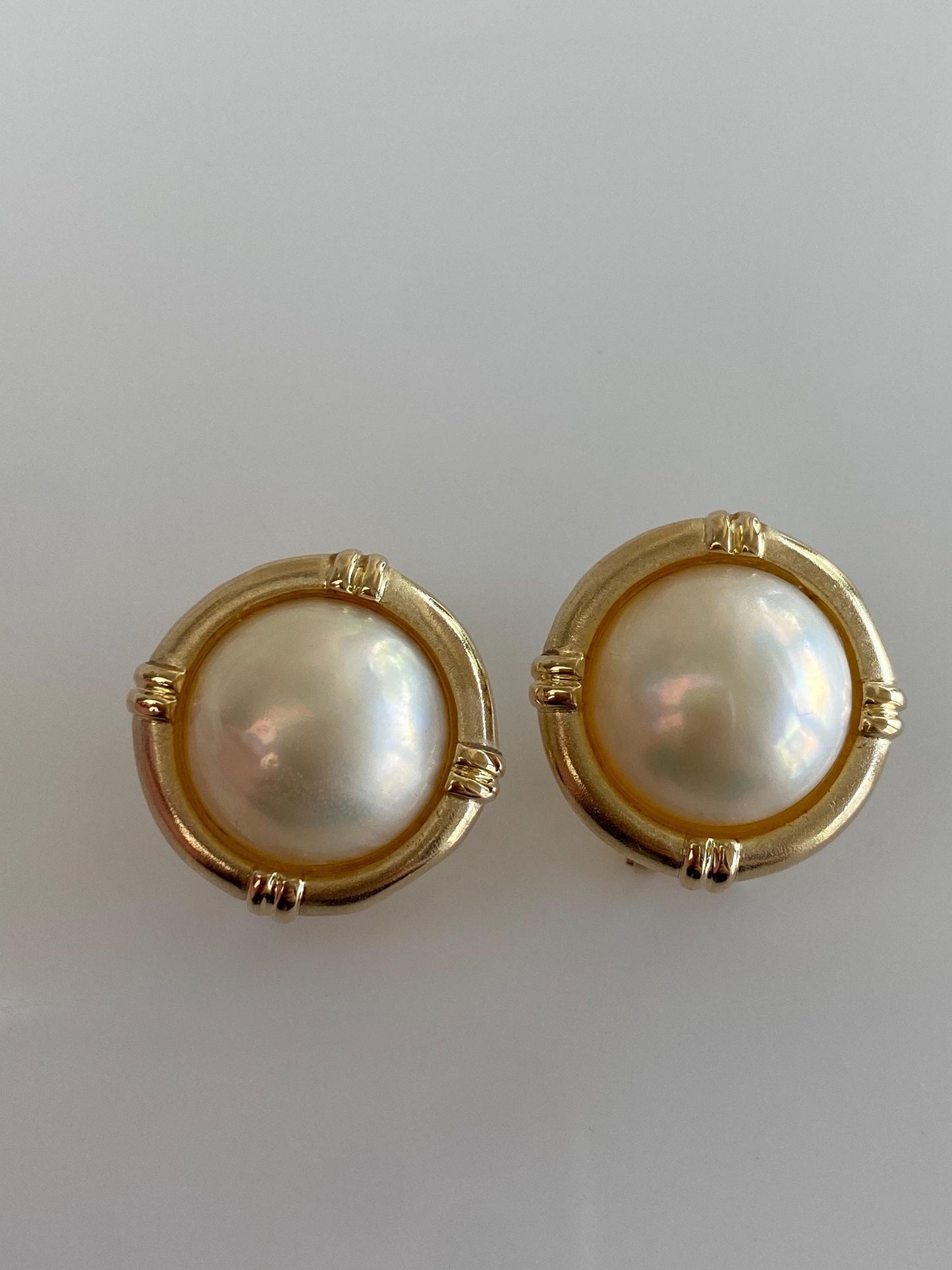 Vintage Solid 14k Yellow Gold Large Pearl Stud Earrings