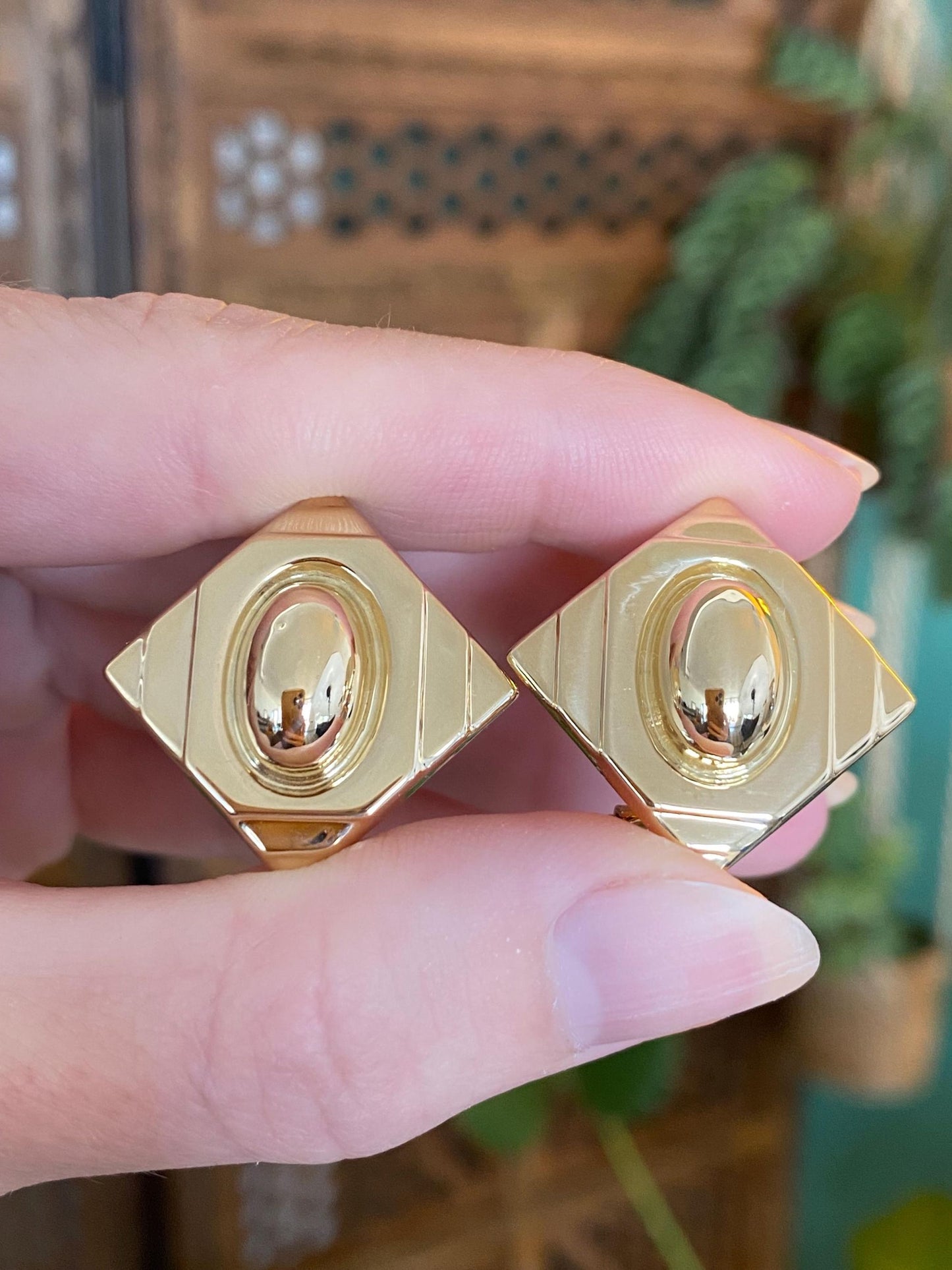 Vintage 14k Yellow Gold Designed Square Stud Earrings