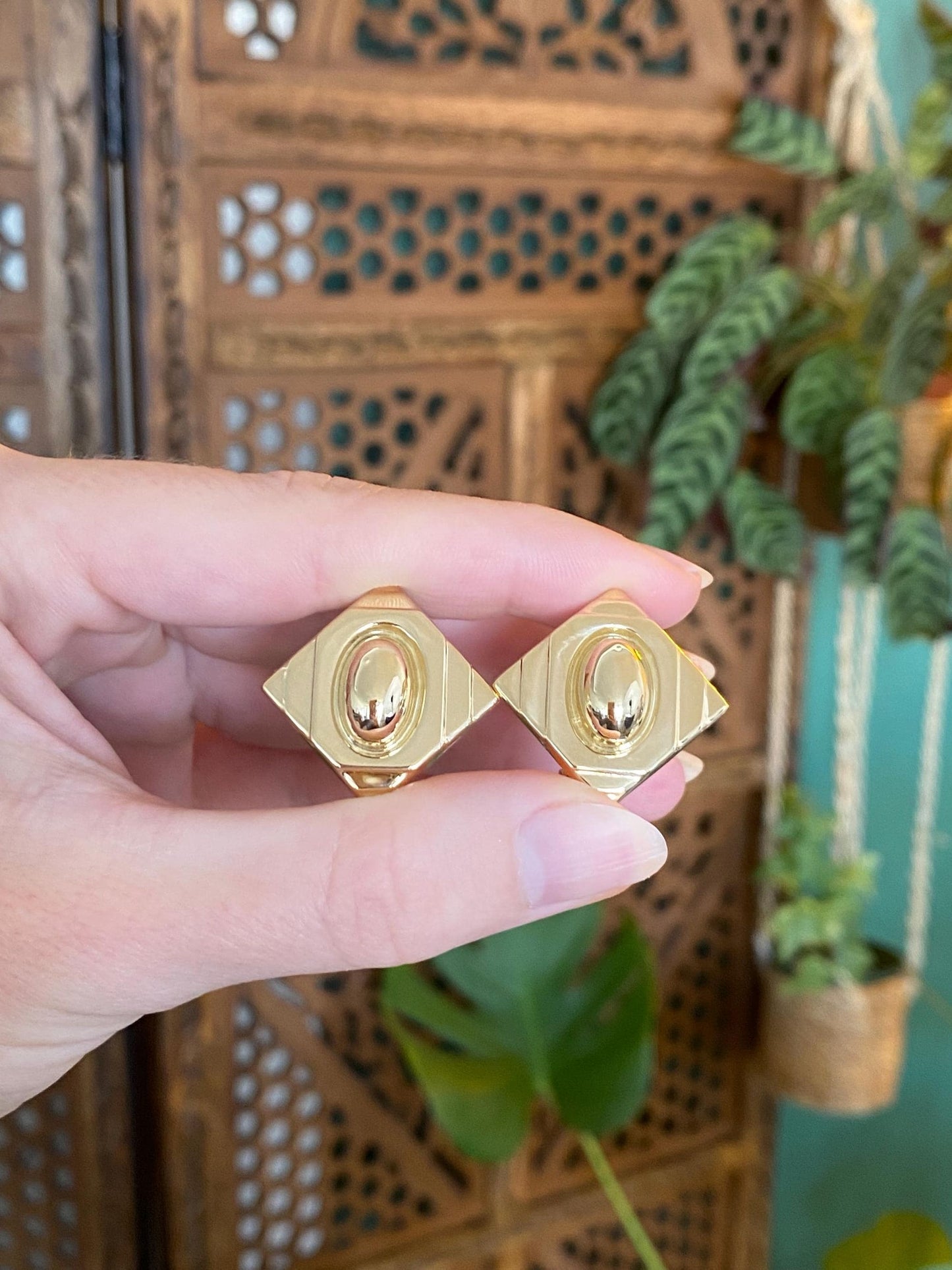 Vintage 14k Yellow Gold Designed Square Stud Earrings