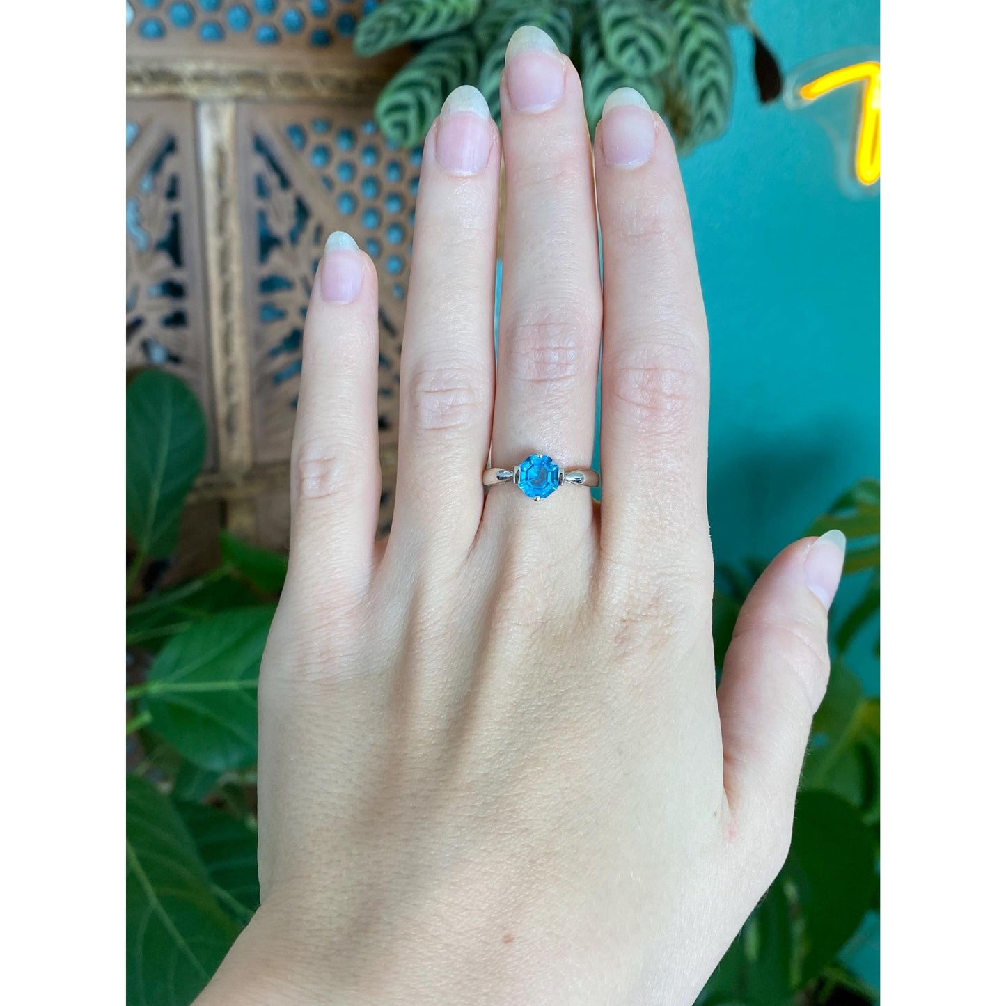 Vintage Solid 10k White Gold Topaz Ring - Size 6.5