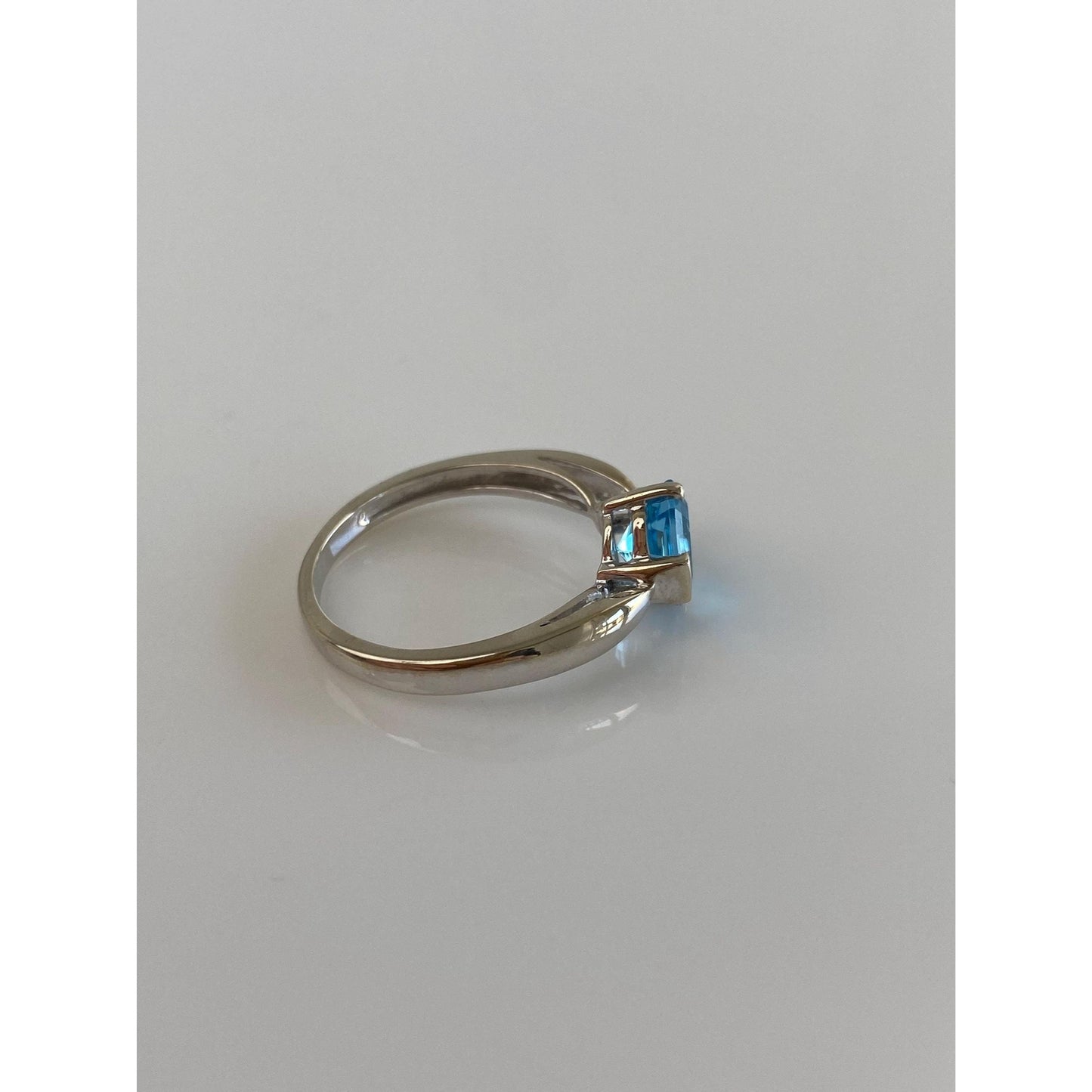 Vintage Solid 10k White Gold Topaz Ring - Size 6.5