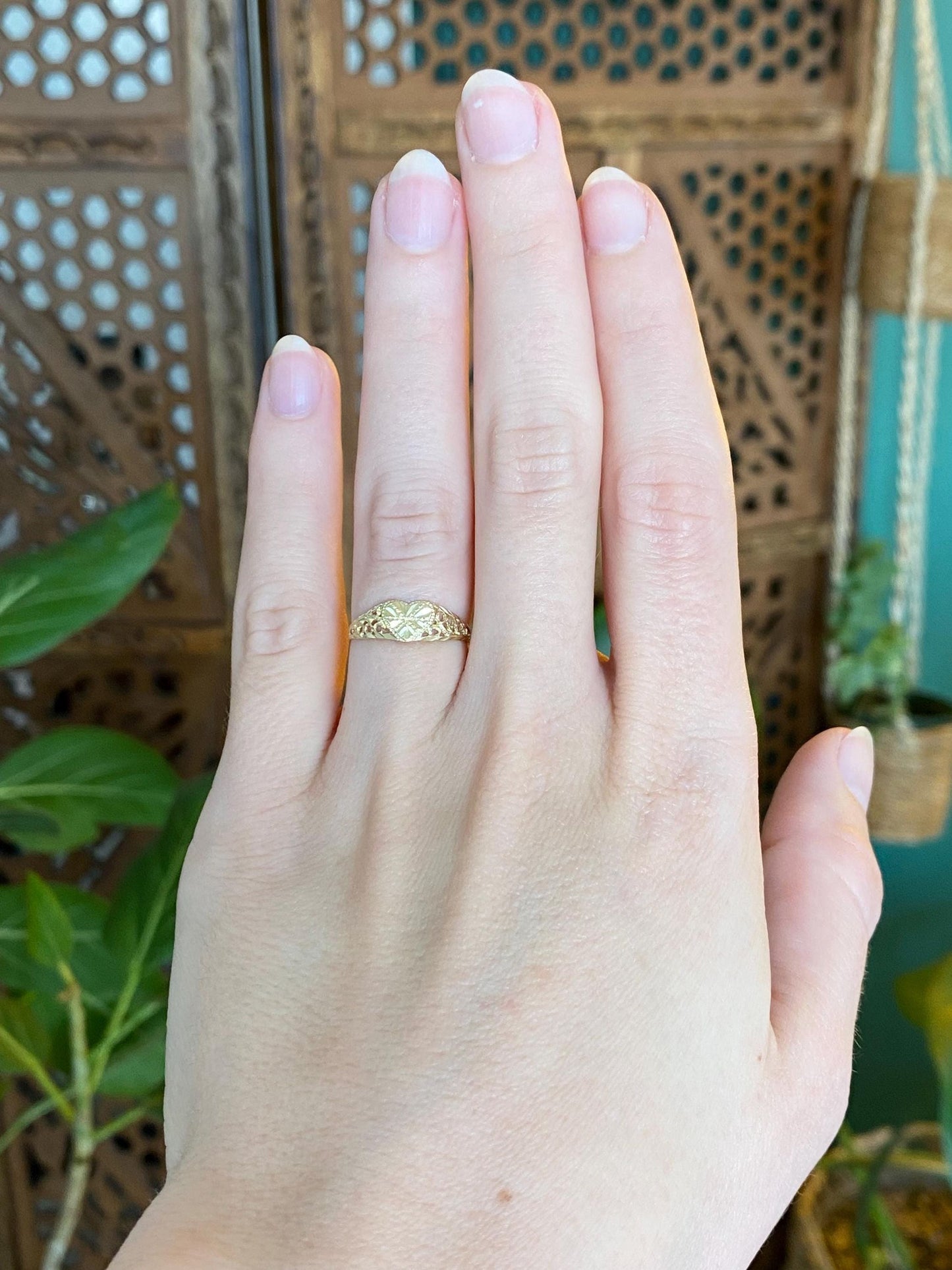 Vintage Solid 10k Yellow Gold Diamond Cut Filigree Heart Ring - Size 4.75
