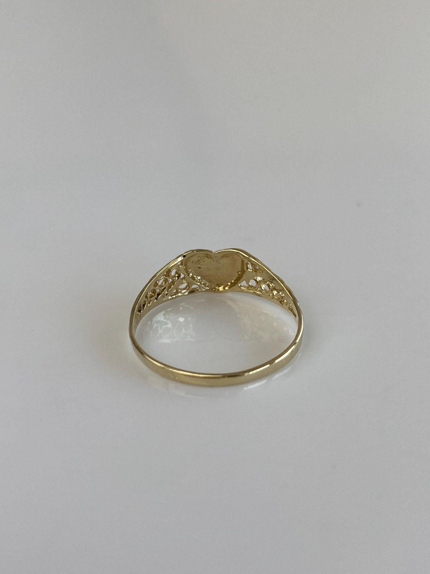 Vintage Solid 10k Yellow Gold Diamond Cut Filigree Heart Ring - Size 4.75