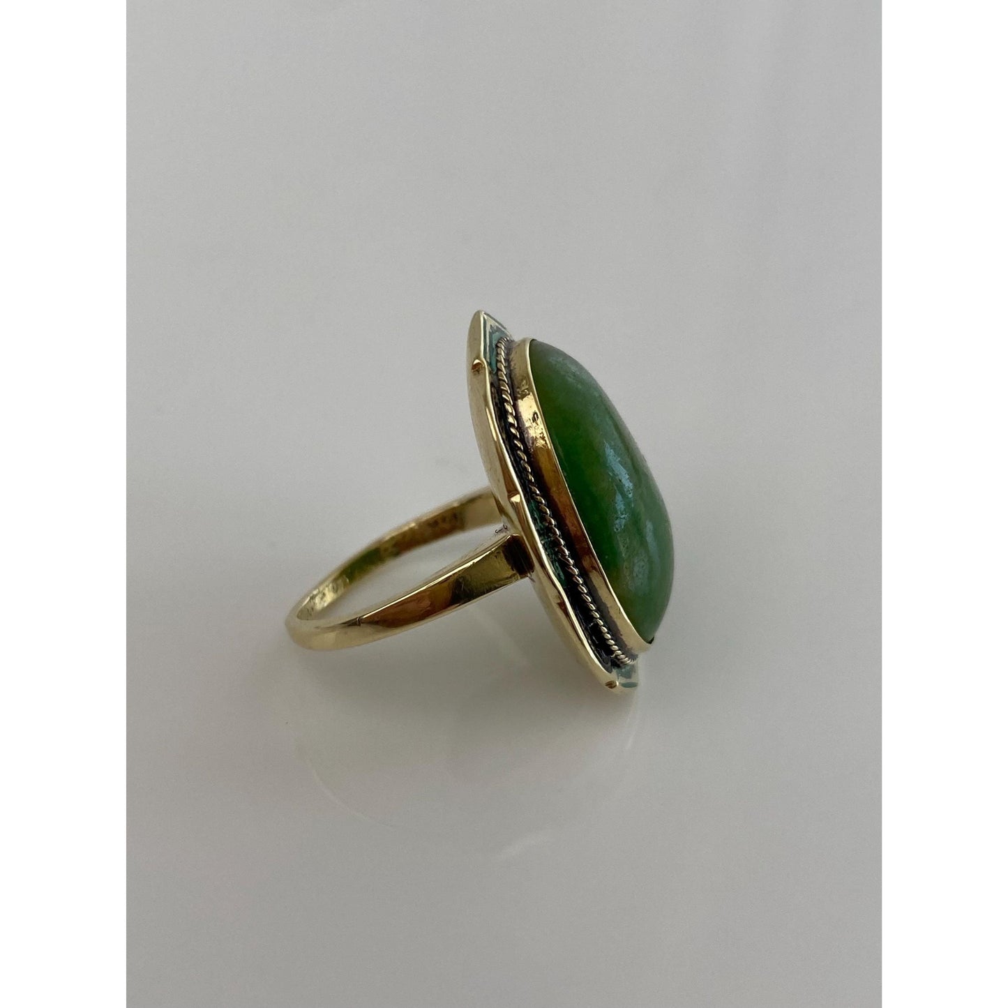 Vintage Solid 14k Yellow Gold Jade & Enamel Ring - Size 5.25 - Fine Estate Jewelry - Real Genuine Gold