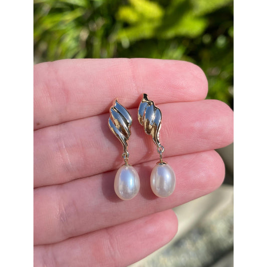 Vintage Solid 14k Yellow Gold Pearl Scalloped Dangle Stud Earrings