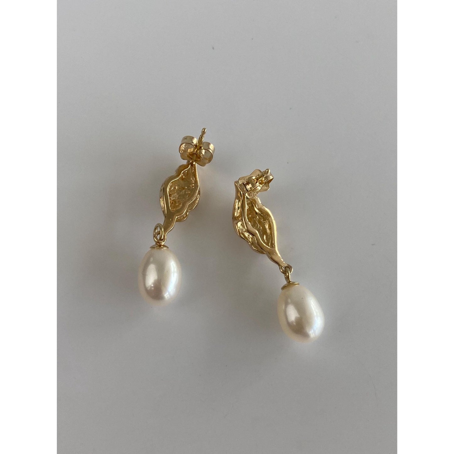 Vintage Solid 14k Yellow Gold Pearl Scalloped Dangle Stud Earrings