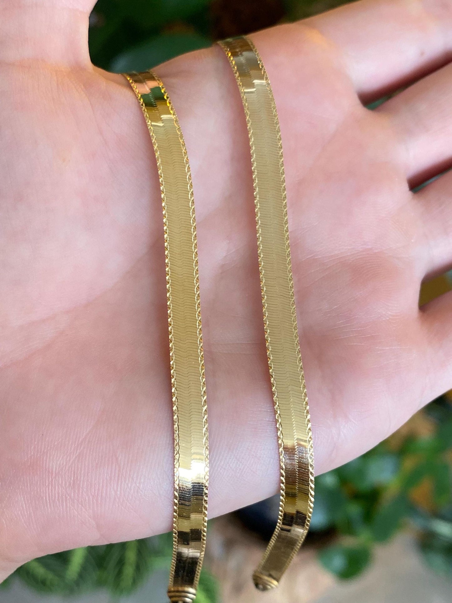 Vintage Solid 14k Yellow Gold Diamond Cut Border Herringbone Chain Necklace - 20 inches