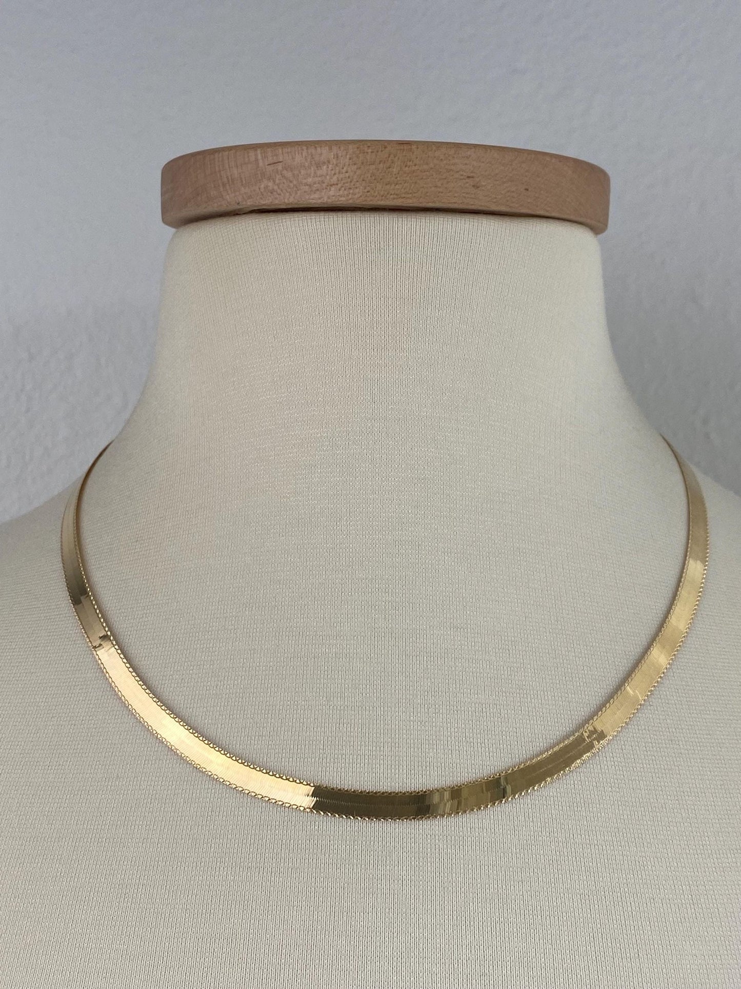 Vintage Solid 14k Yellow Gold Diamond Cut Border Herringbone Chain Necklace - 20 inches