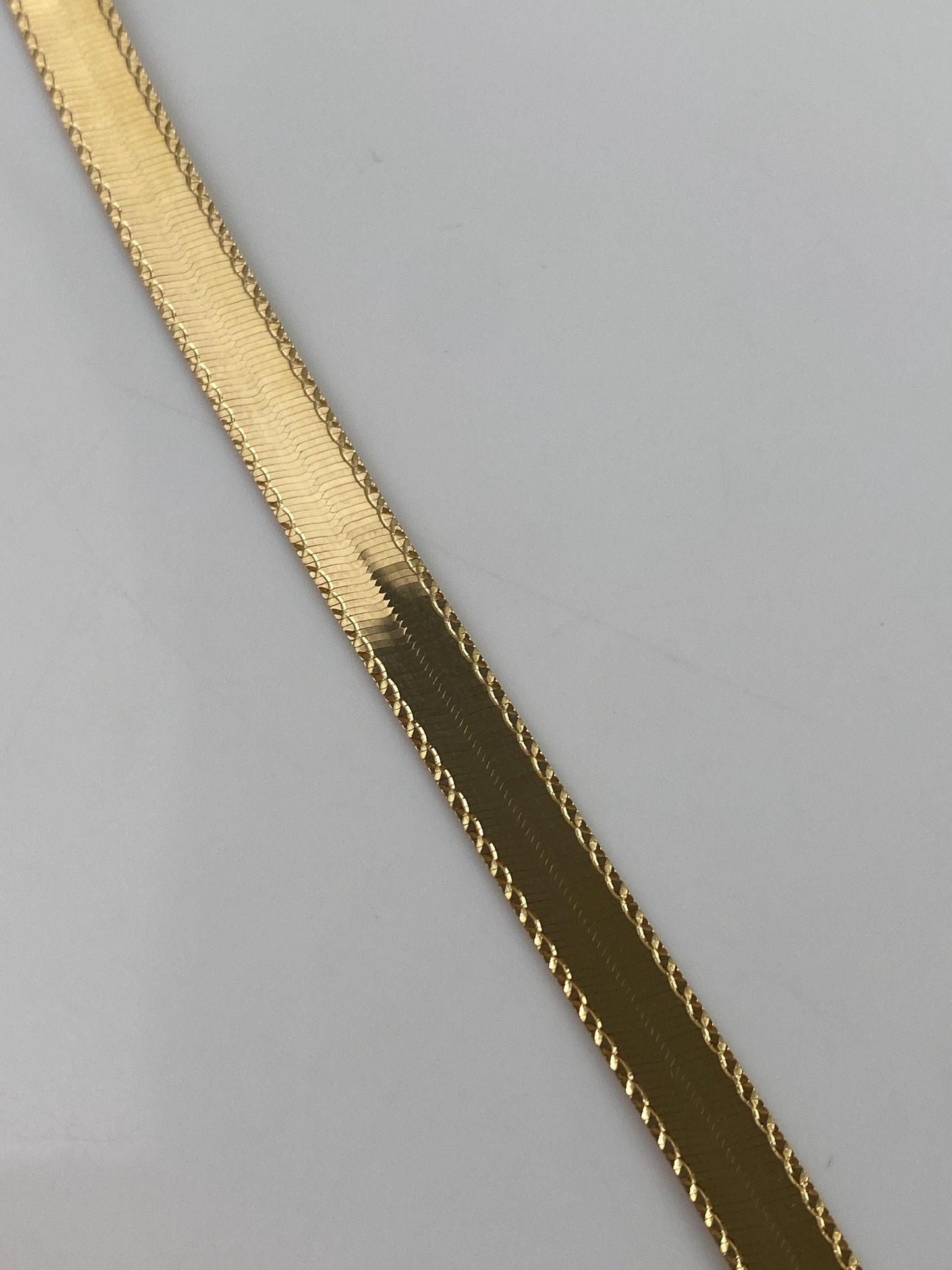 Vintage Solid 14k Yellow Gold Diamond Cut Border Herringbone Chain Necklace - 20 inches