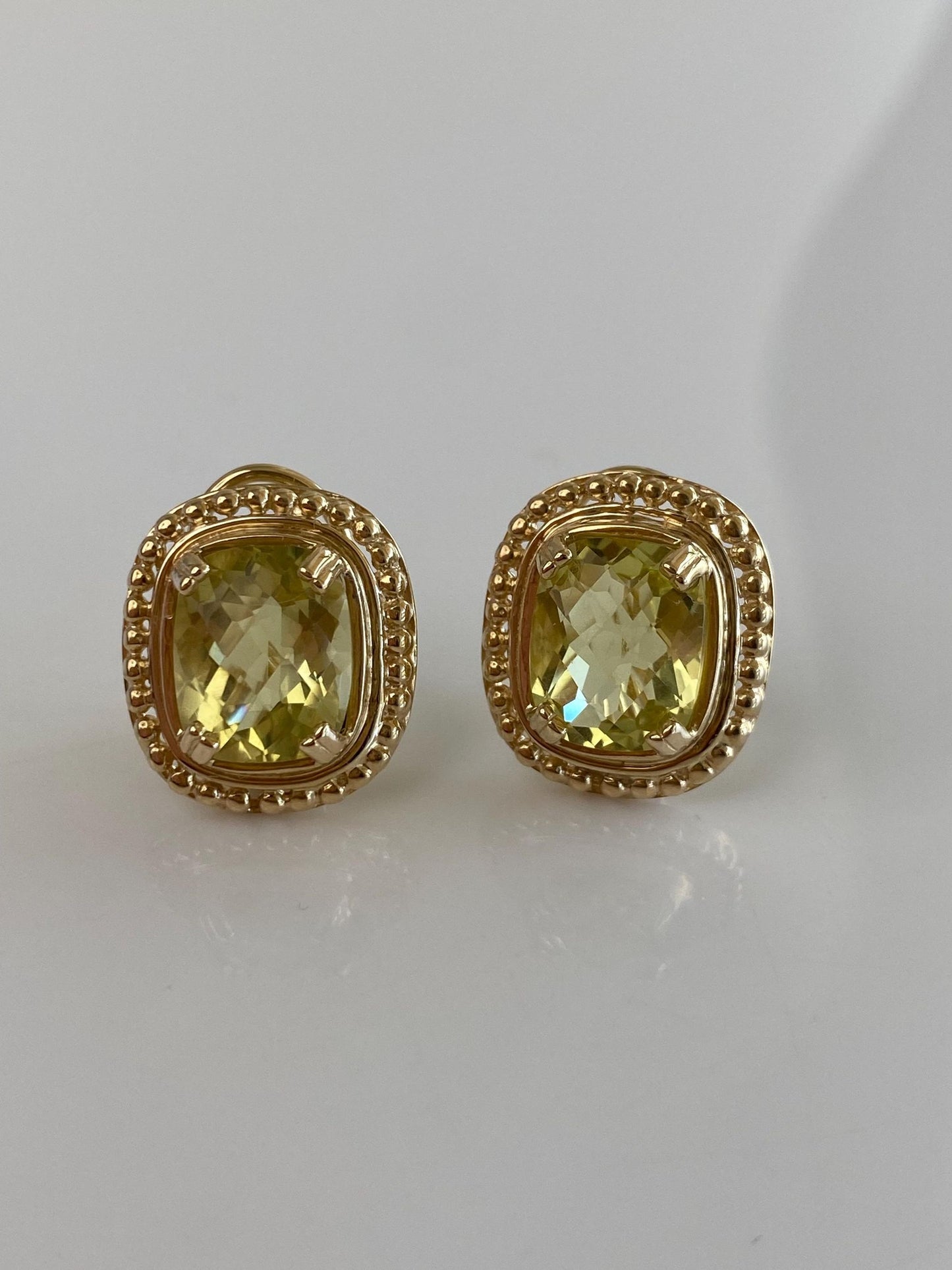 Vintage Solid 14k Yellow Gold Light Green Quartz Drop Earrings