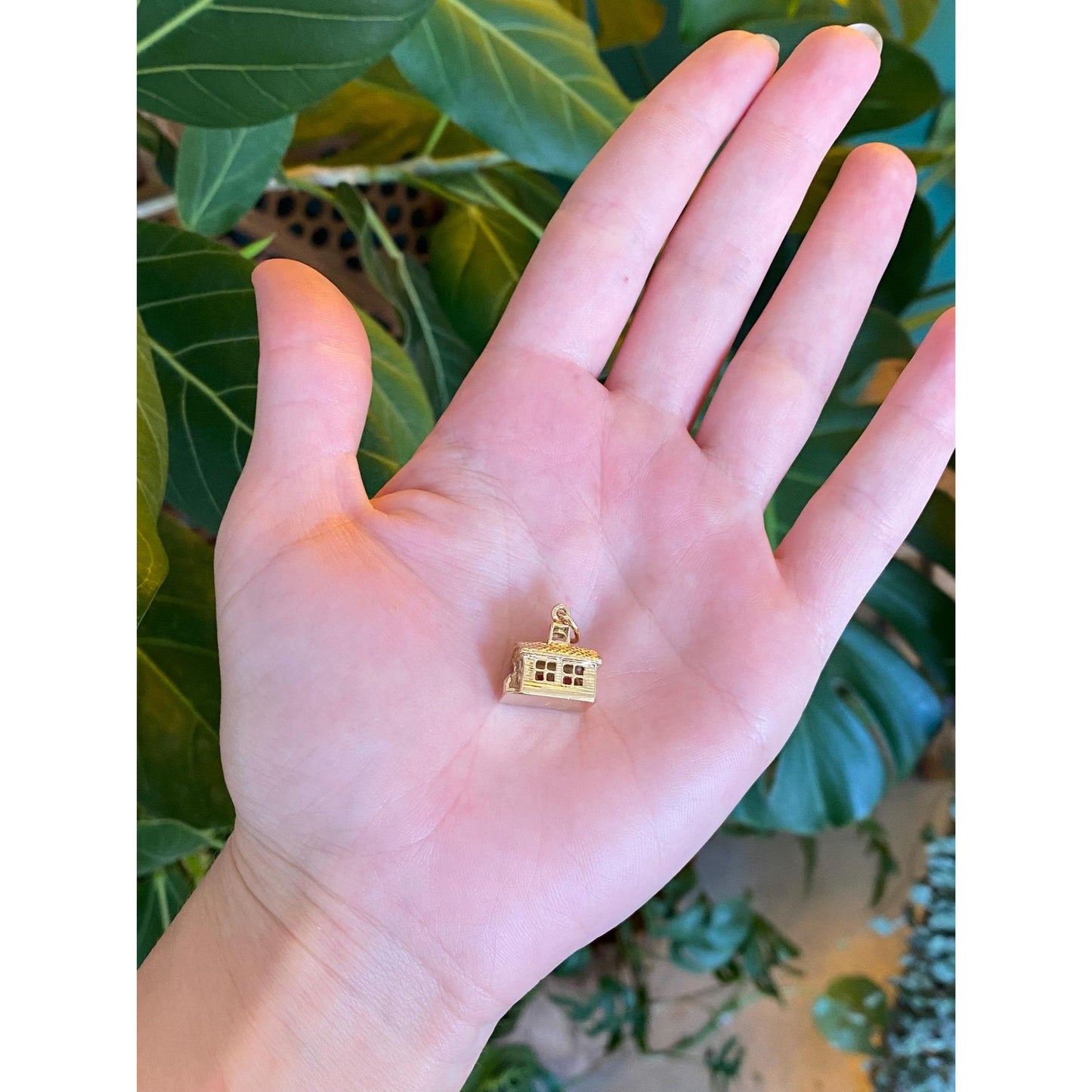 Vintage Solid 14k Yellow Gold School House Church Charm