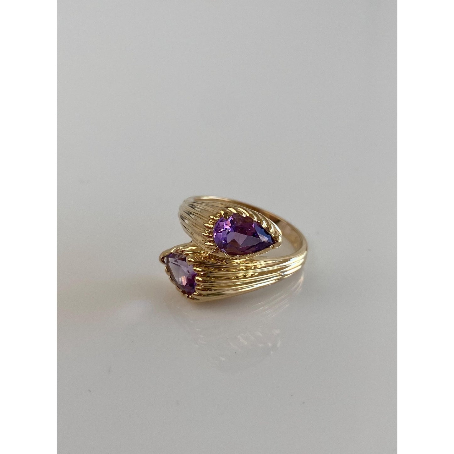 Vintage Solid 14k Yellow Gold Amethyst Lined Bypass Ring - Size 6