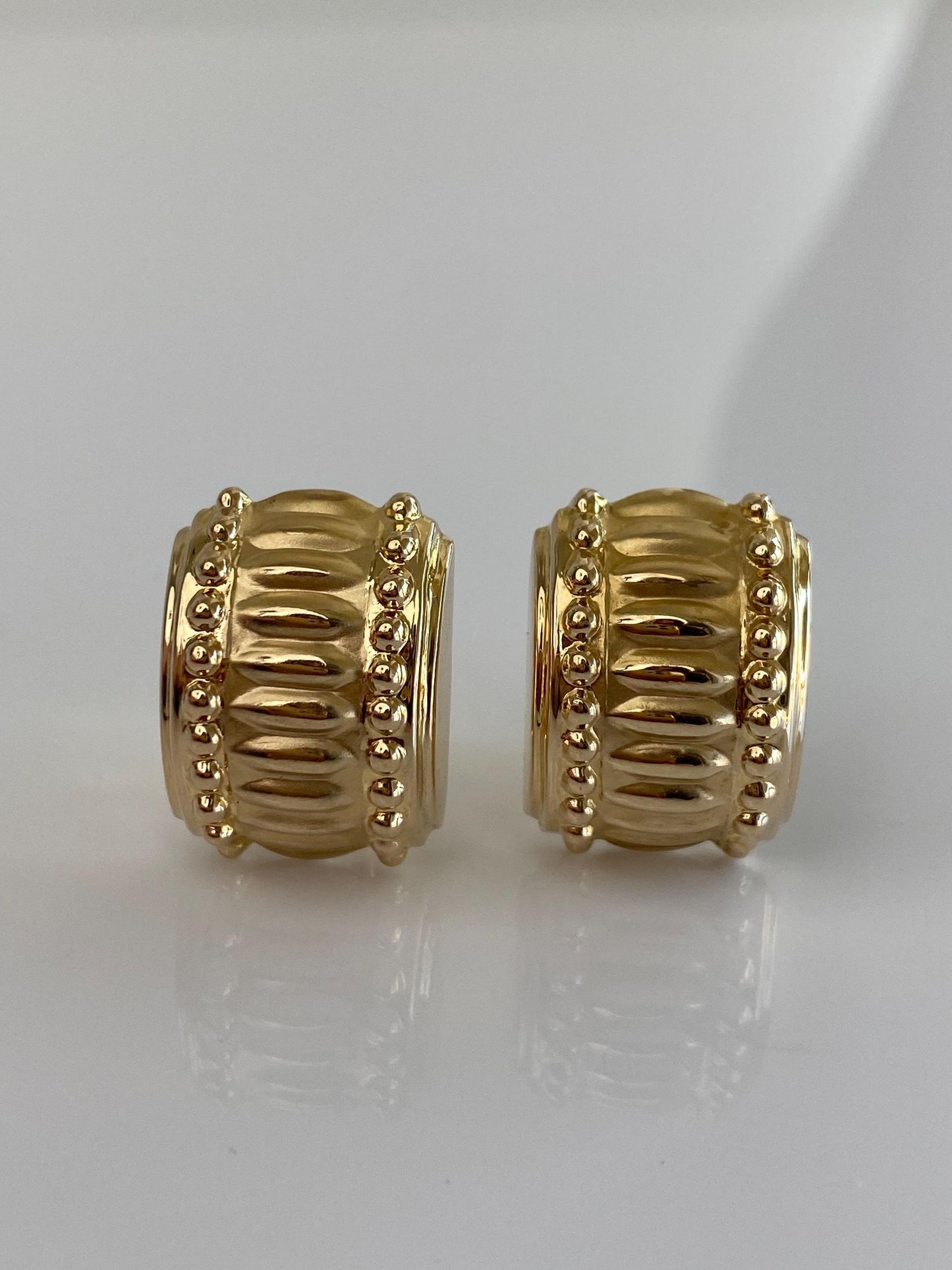 Vintage 14k Yellow Gold Design Domed Stud Earrings