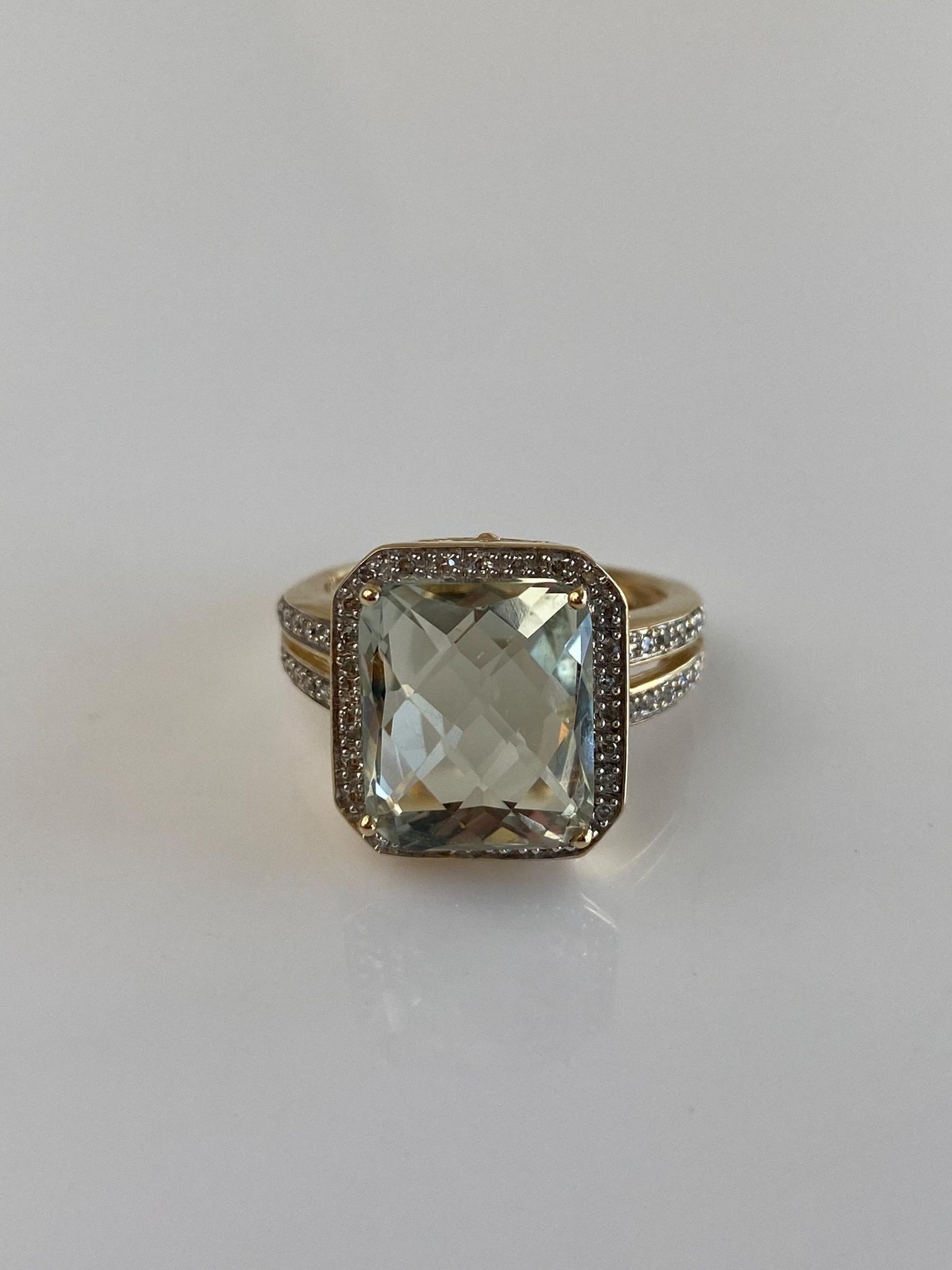 Vintage Solid 14k Yellow Gold Green Quartz Diamond Ring - Size 6.75