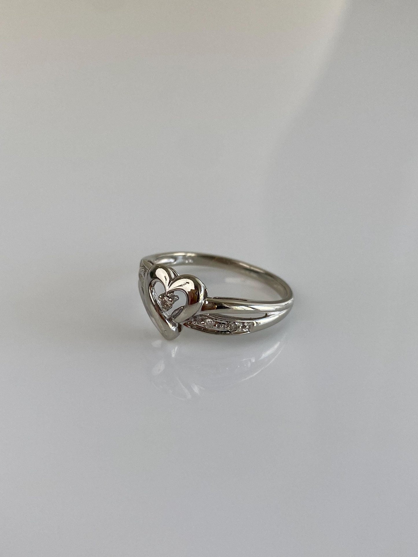 Vintage Solid 10k White Gold Diamond Heart Ring - Size 6.25