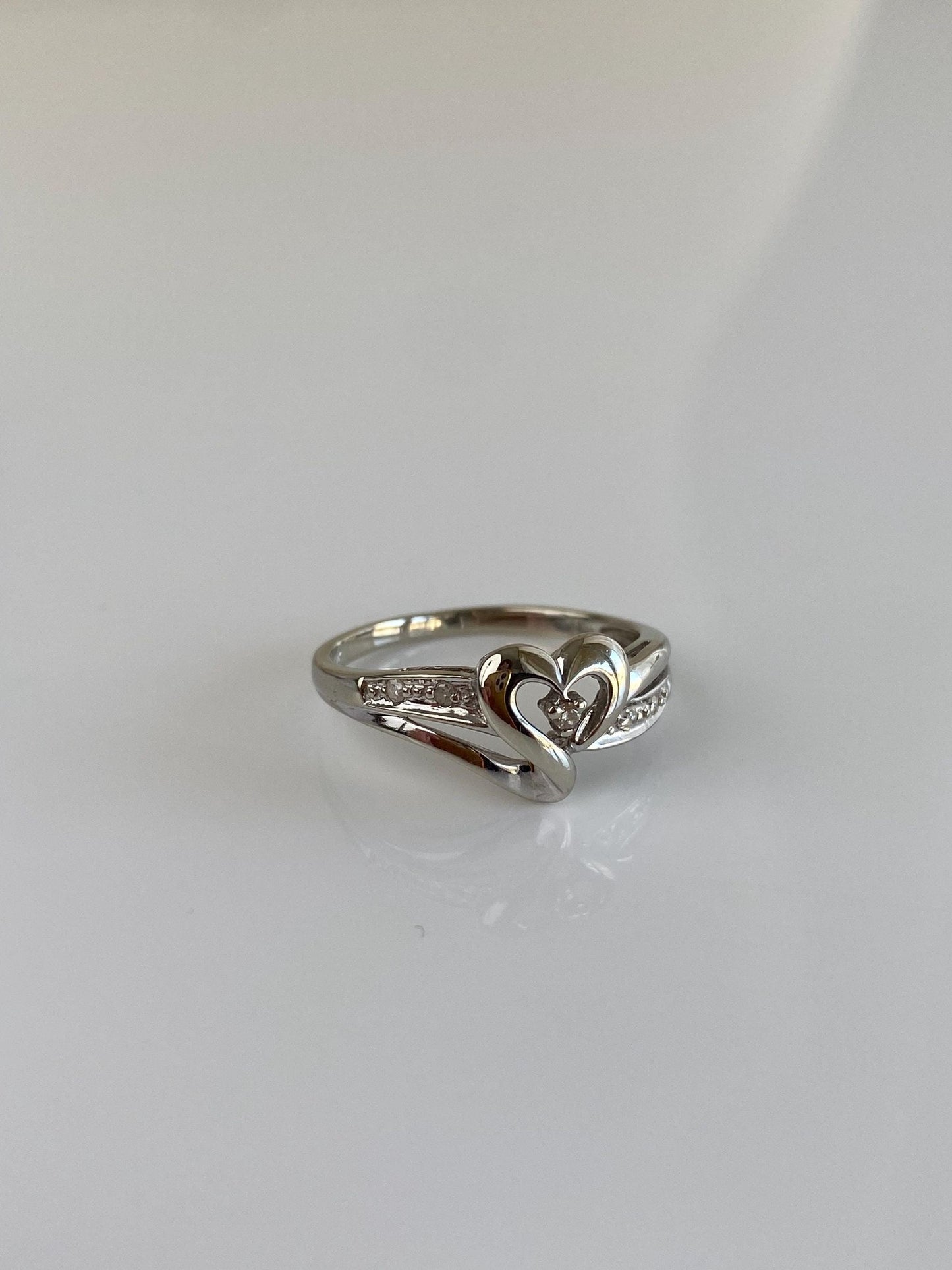 Vintage Solid 10k White Gold Diamond Heart Ring - Size 6.25