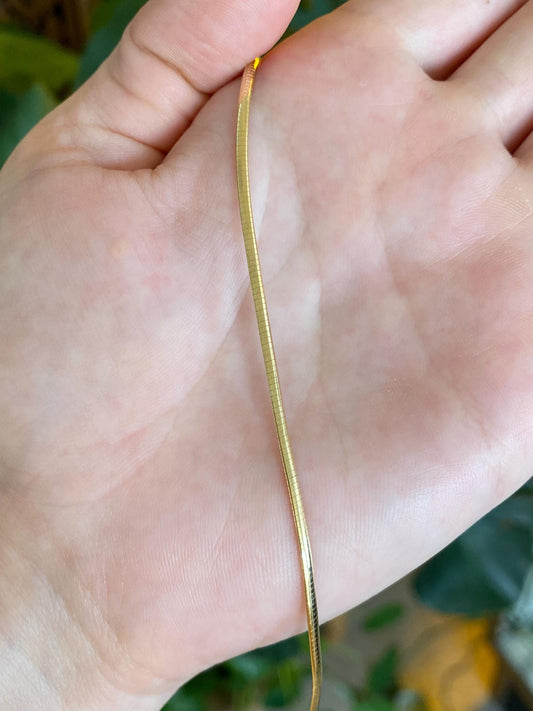 Vintage Solid 18k Yellow Gold Slim Omega Chain Necklace - 16.5 inches