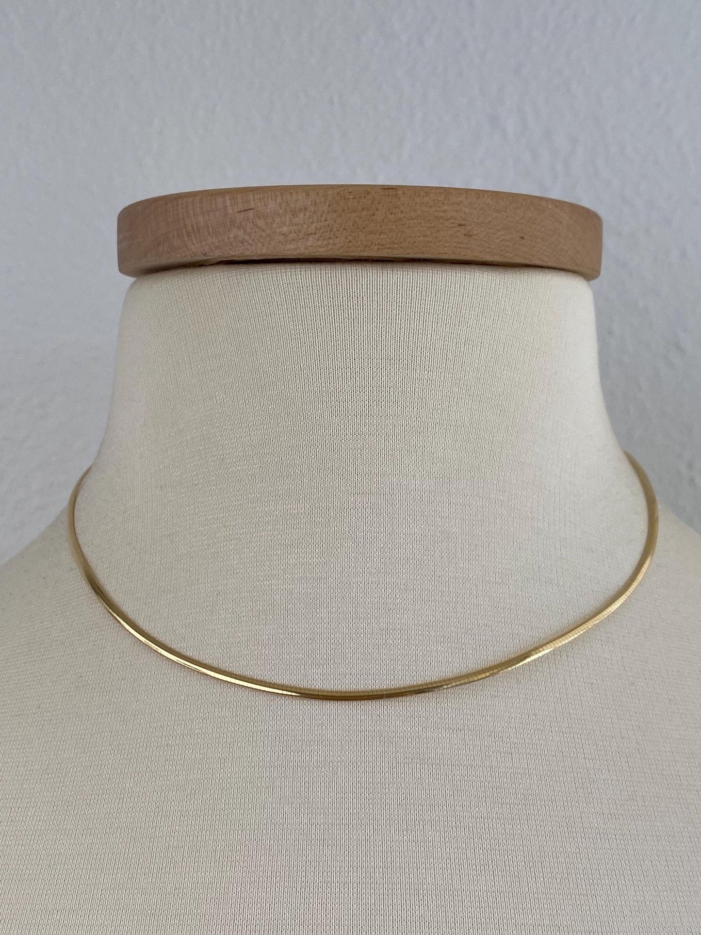 Vintage Solid 18k Yellow Gold Slim Omega Chain Necklace - 16.5 inches