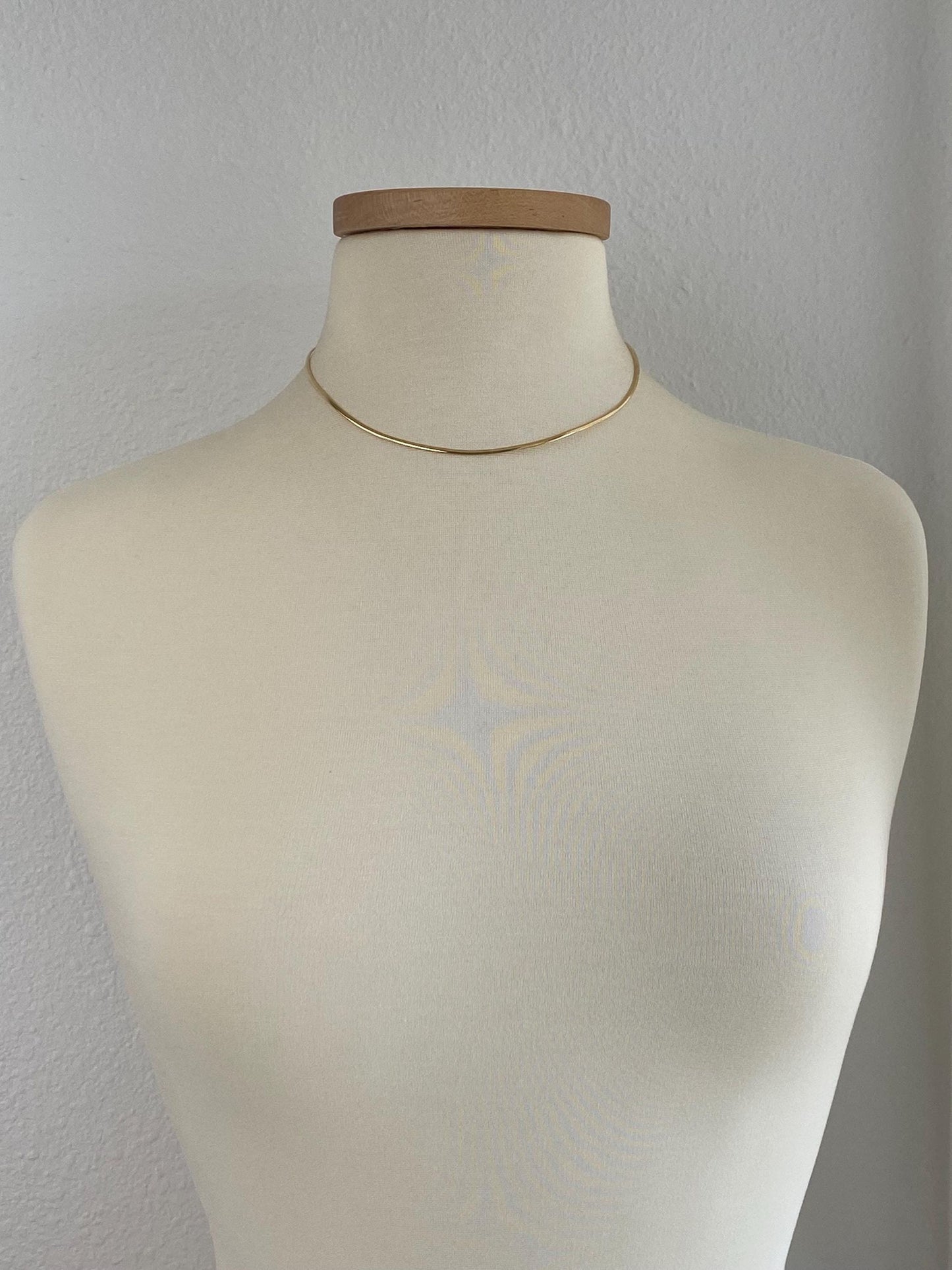 Vintage Solid 18k Yellow Gold Slim Omega Chain Necklace - 16.5 inches