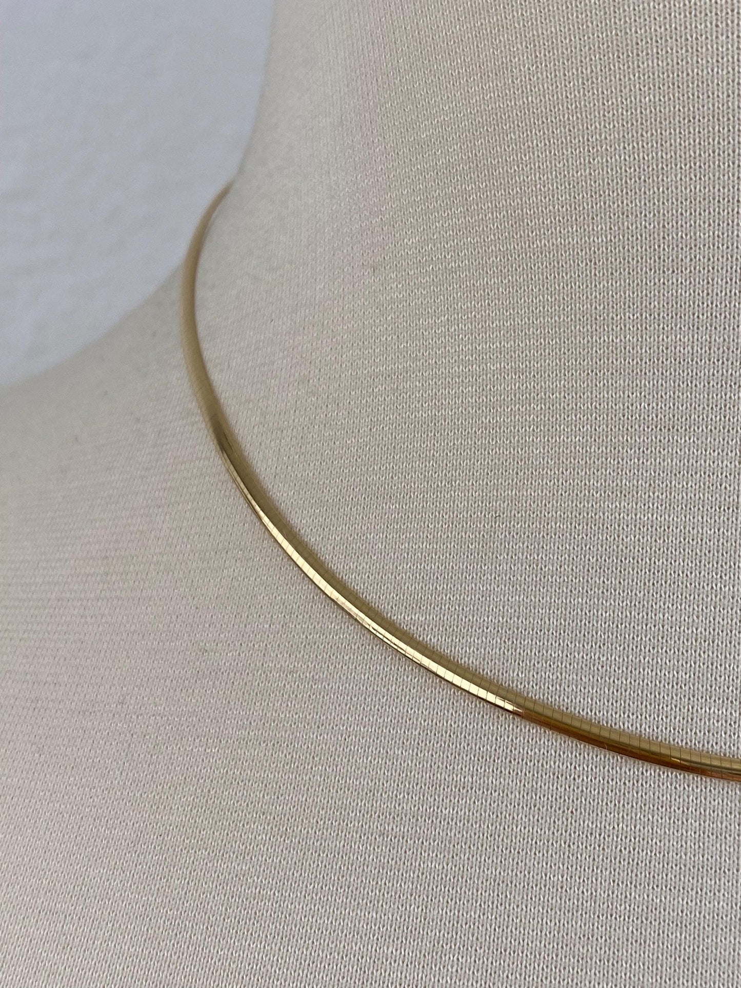 Vintage Solid 18k Yellow Gold Slim Omega Chain Necklace - 16.5 inches