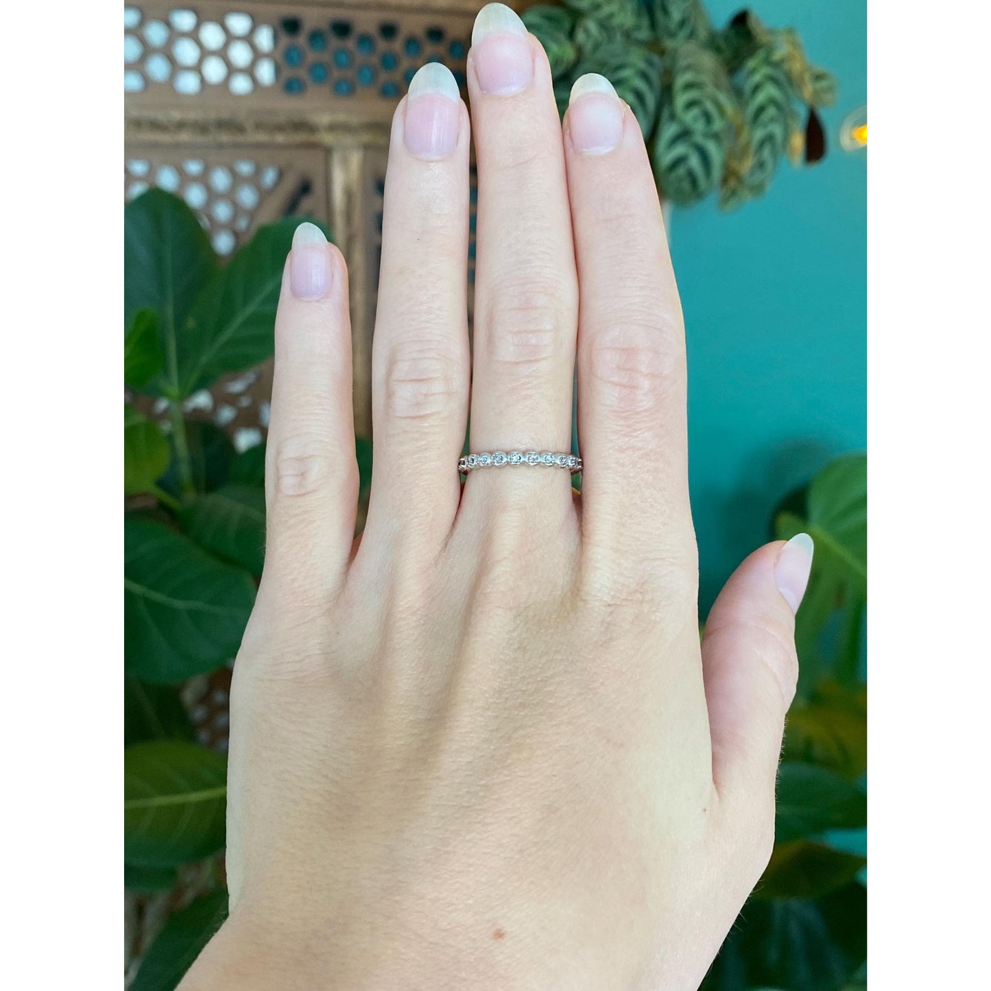 Vintage Solid 14k White Gold Diamond Beaded Texture Ring Band - Size 6.5