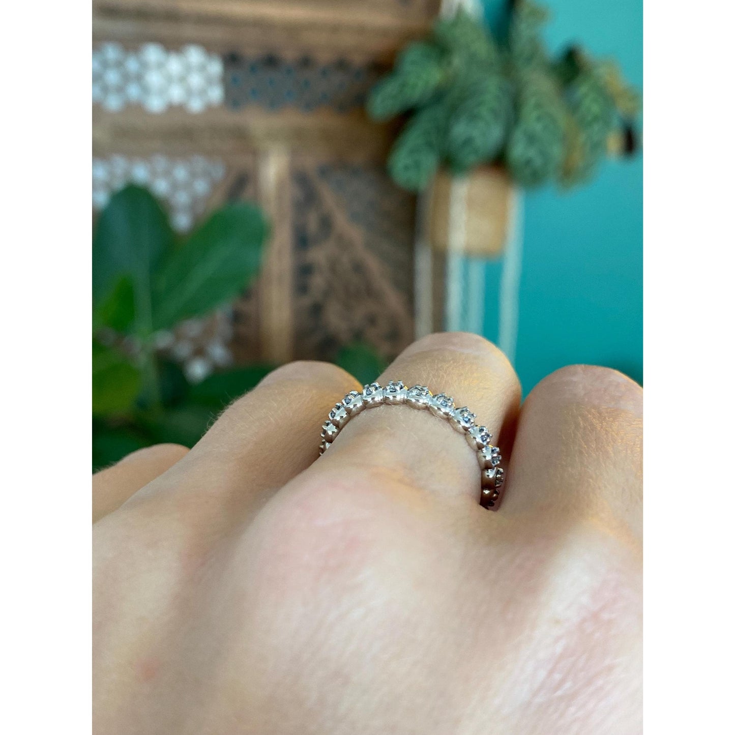 Vintage Solid 14k White Gold Diamond Beaded Texture Ring Band - Size 6.5