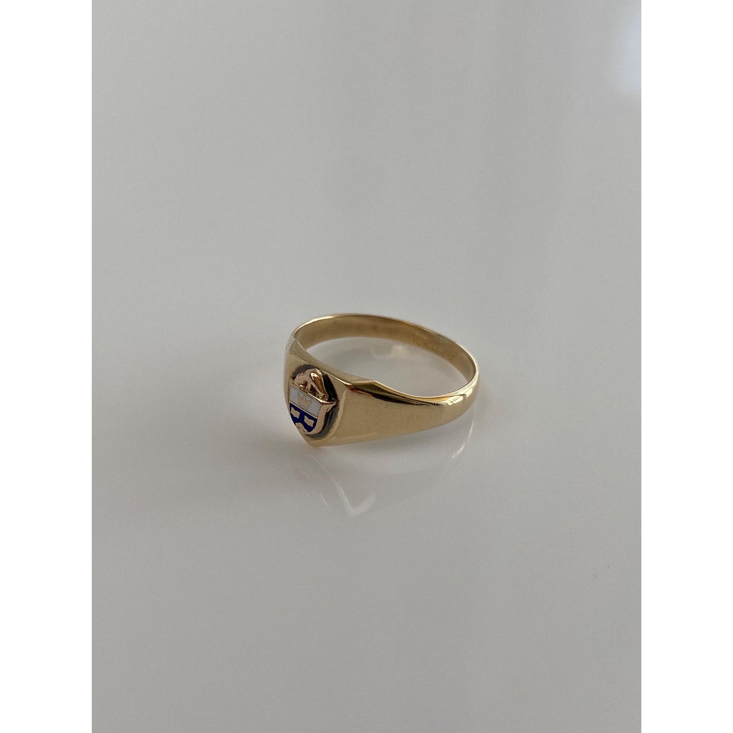 Vintage Solid 10k Yellow Gold Enamel Crest Signet Ring - Size 4.75