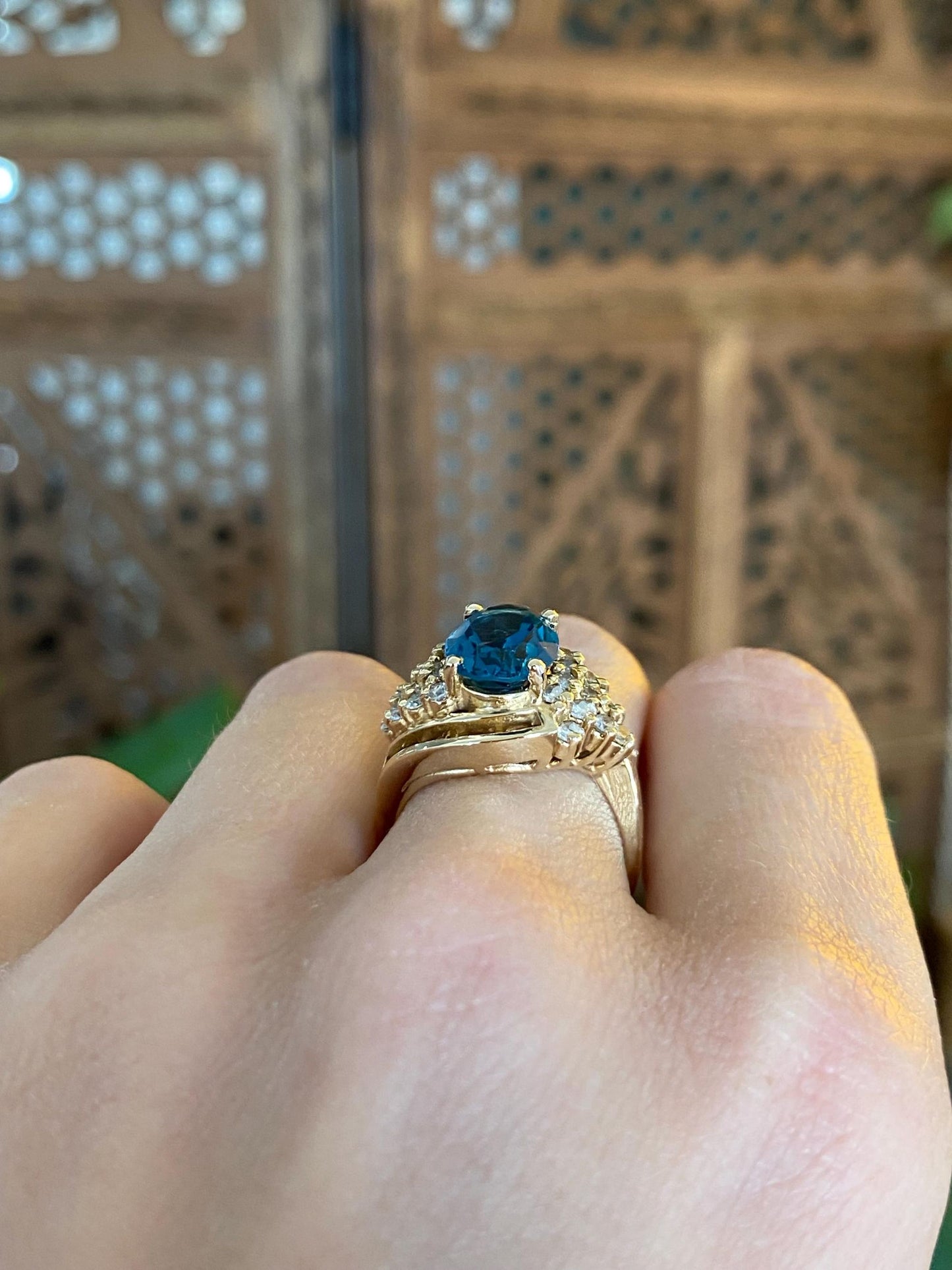 Vintage Solid 14k Yellow Gold Diamond Topaz Ring - Size 6.25