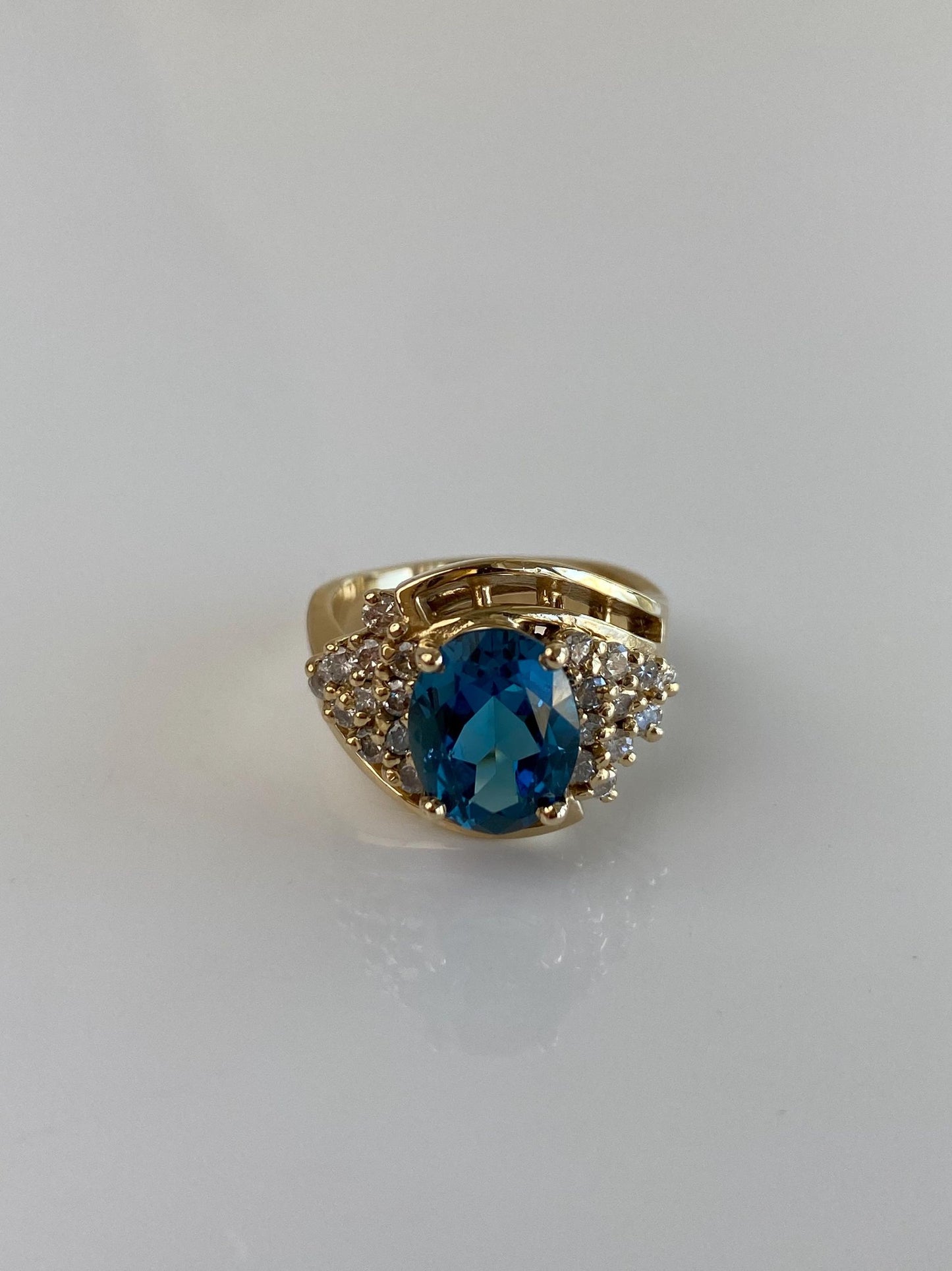 Vintage Solid 14k Yellow Gold Diamond Topaz Ring - Size 6.25