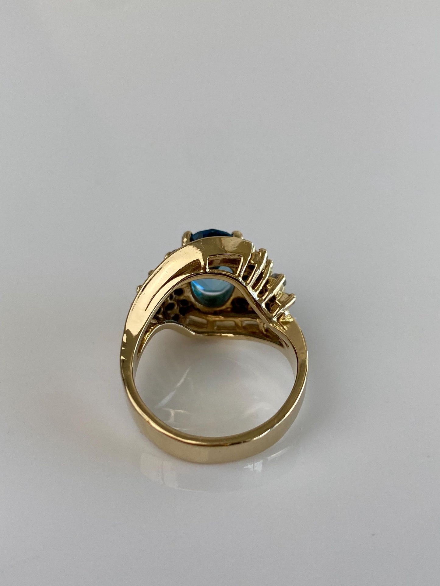 Vintage Solid 14k Yellow Gold Diamond Topaz Ring - Size 6.25