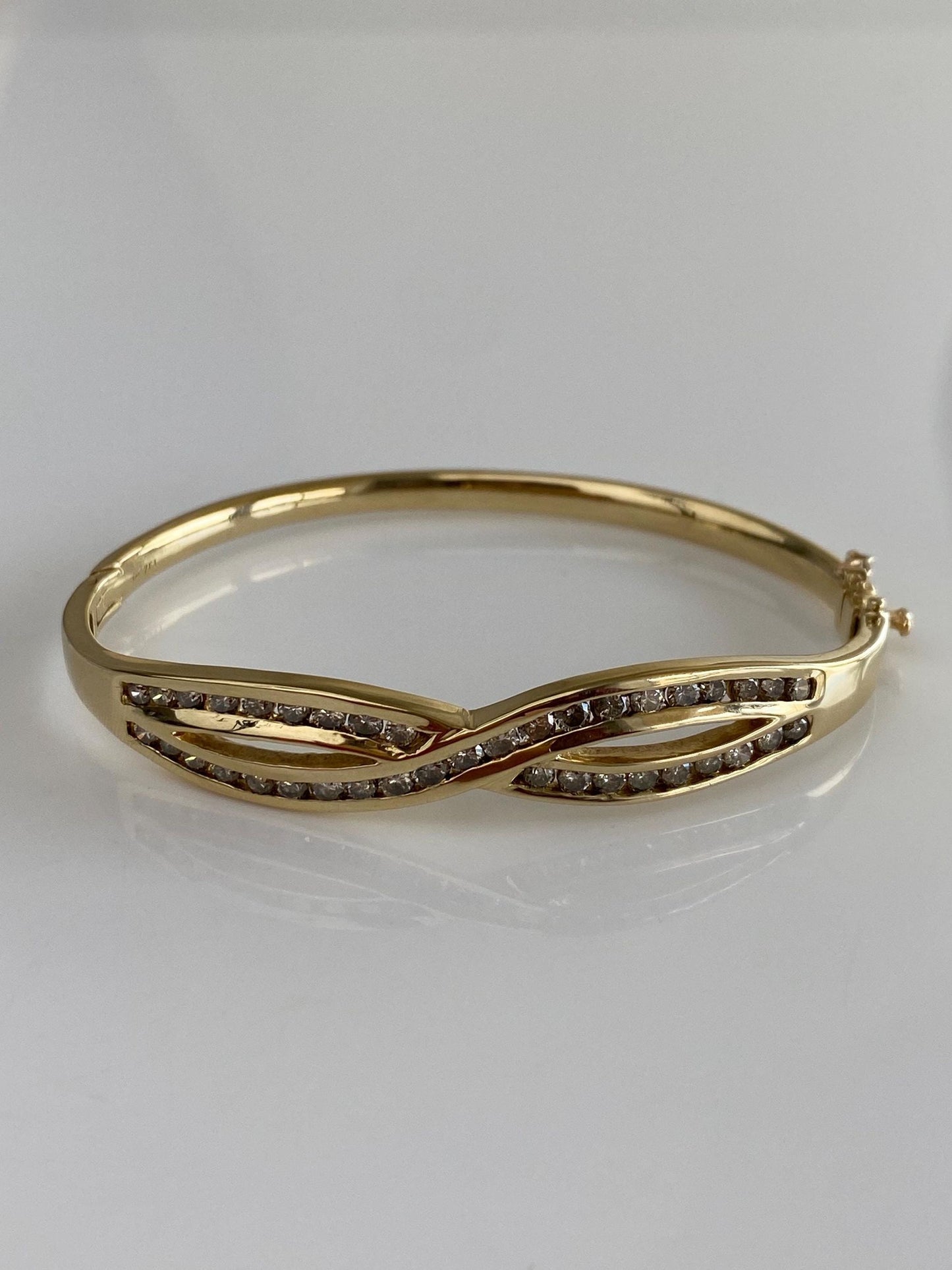 Vintage Solid 14k Yellow Gold Diamonds Twist Design Bangle Bracelet - 6 1/2 Inches