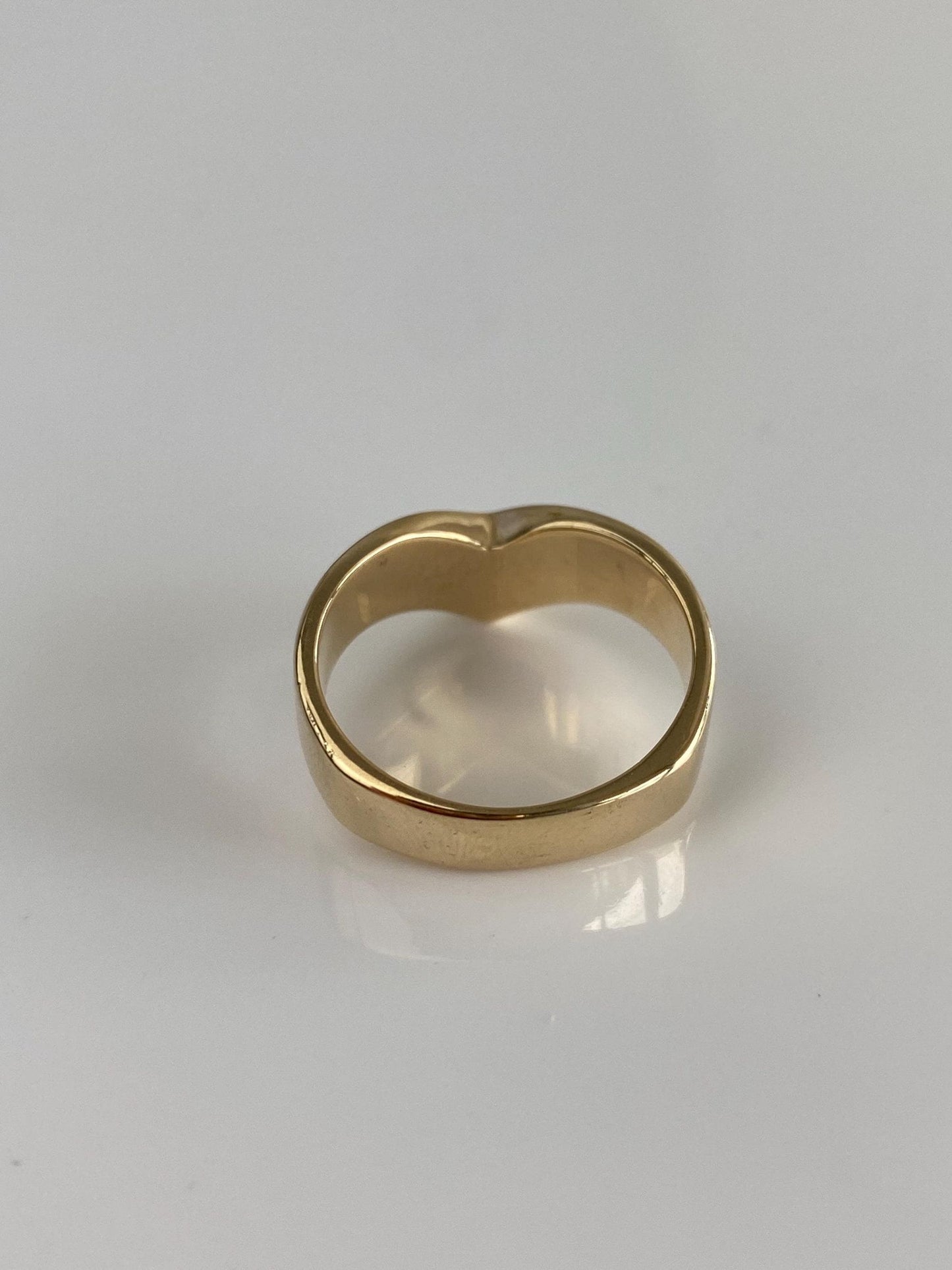 Vintage Solid 14k Yellow Gold Chevron Ring - Size 8.5