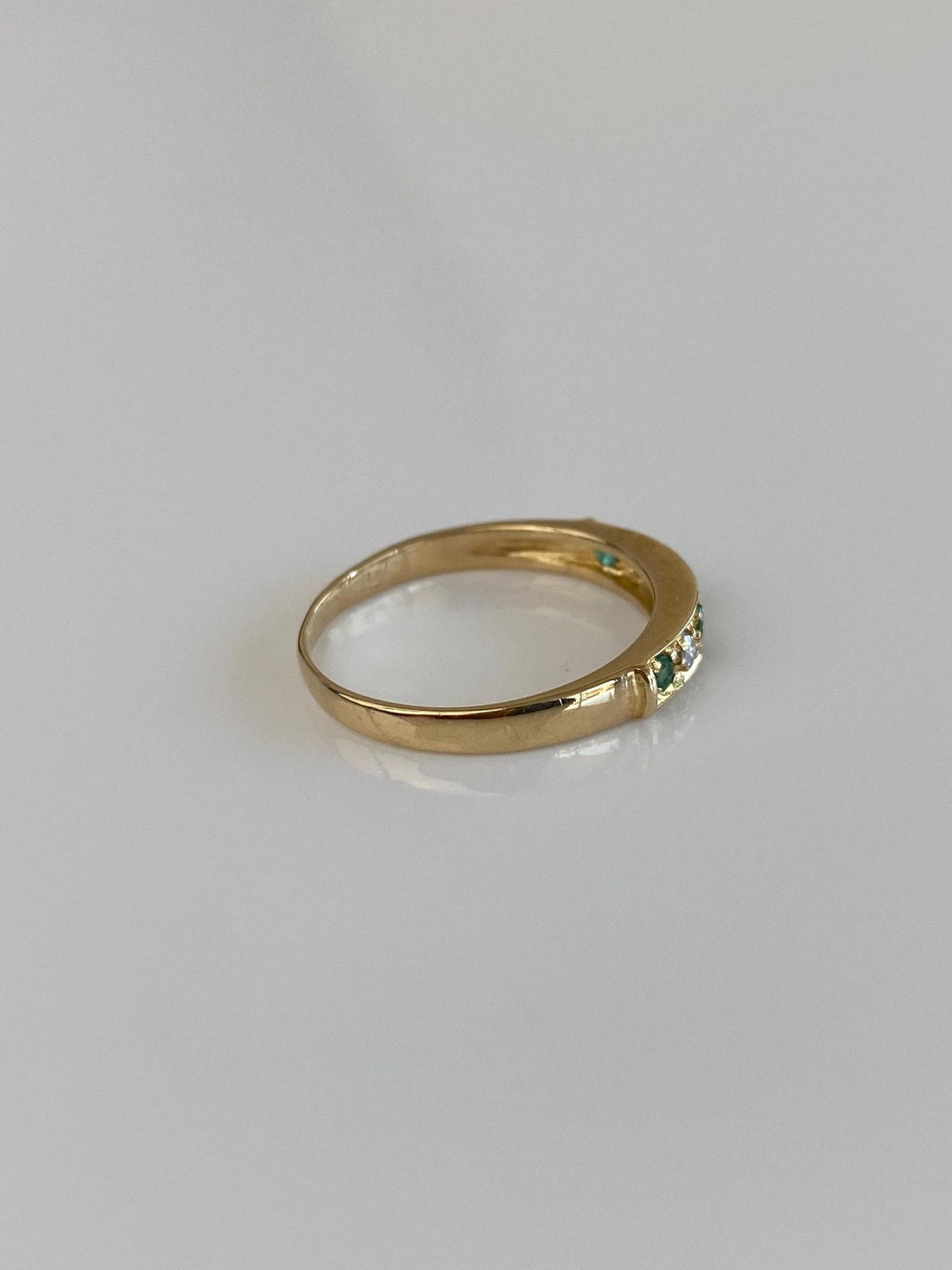 Vintage Solid 14k Yellow Gold Diamond Emerald Ring Band - Size 6.5