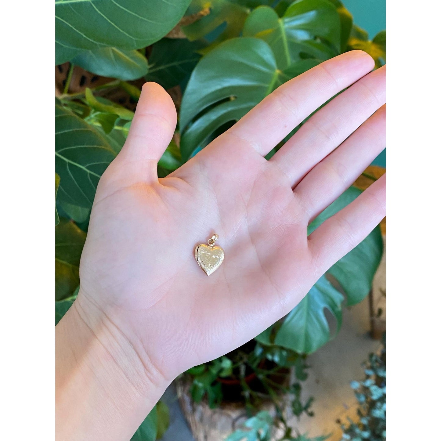 Vintage Solid 14k Yellow Gold Hearts Design Heart Locket Charm