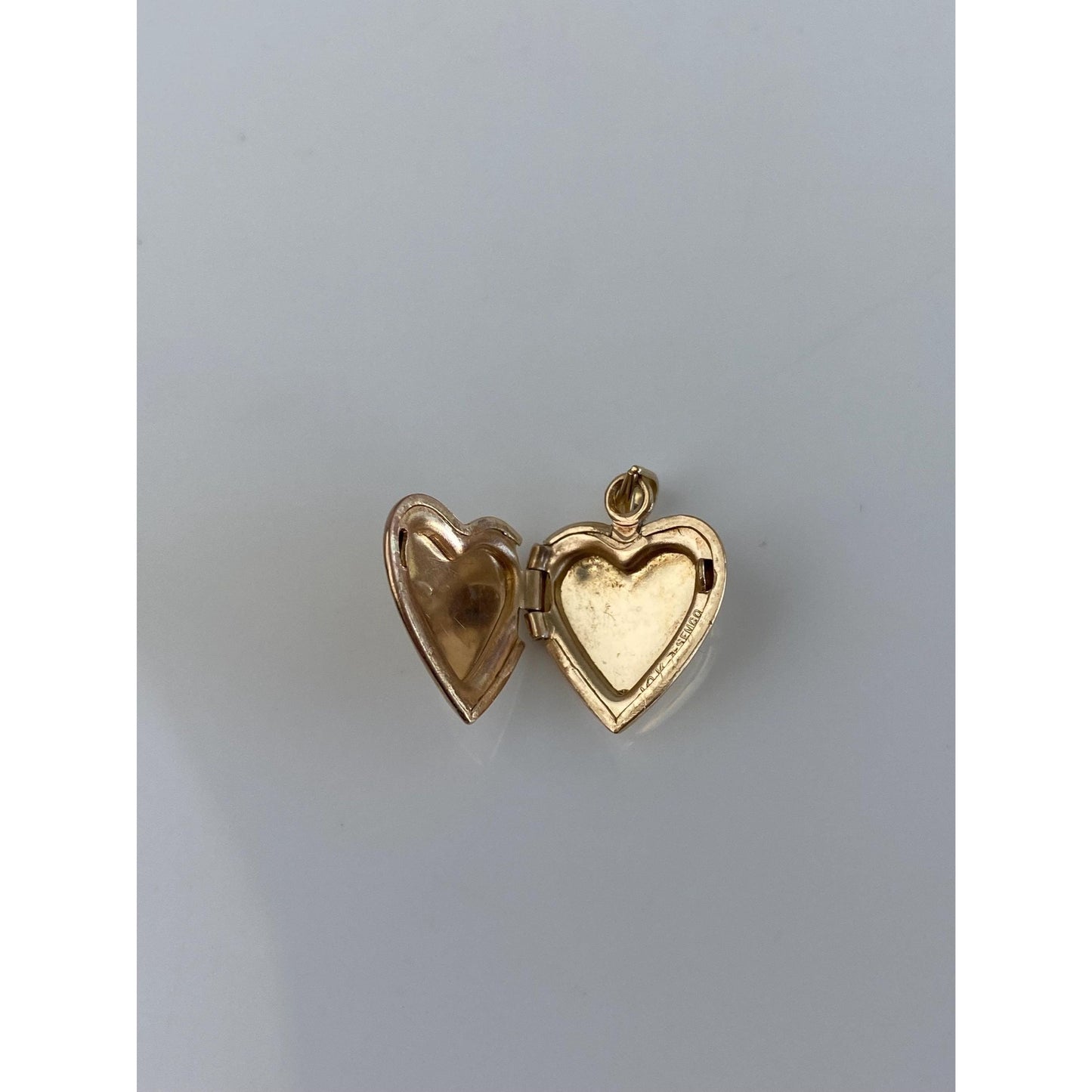 Vintage Solid 14k Yellow Gold Hearts Design Heart Locket Charm