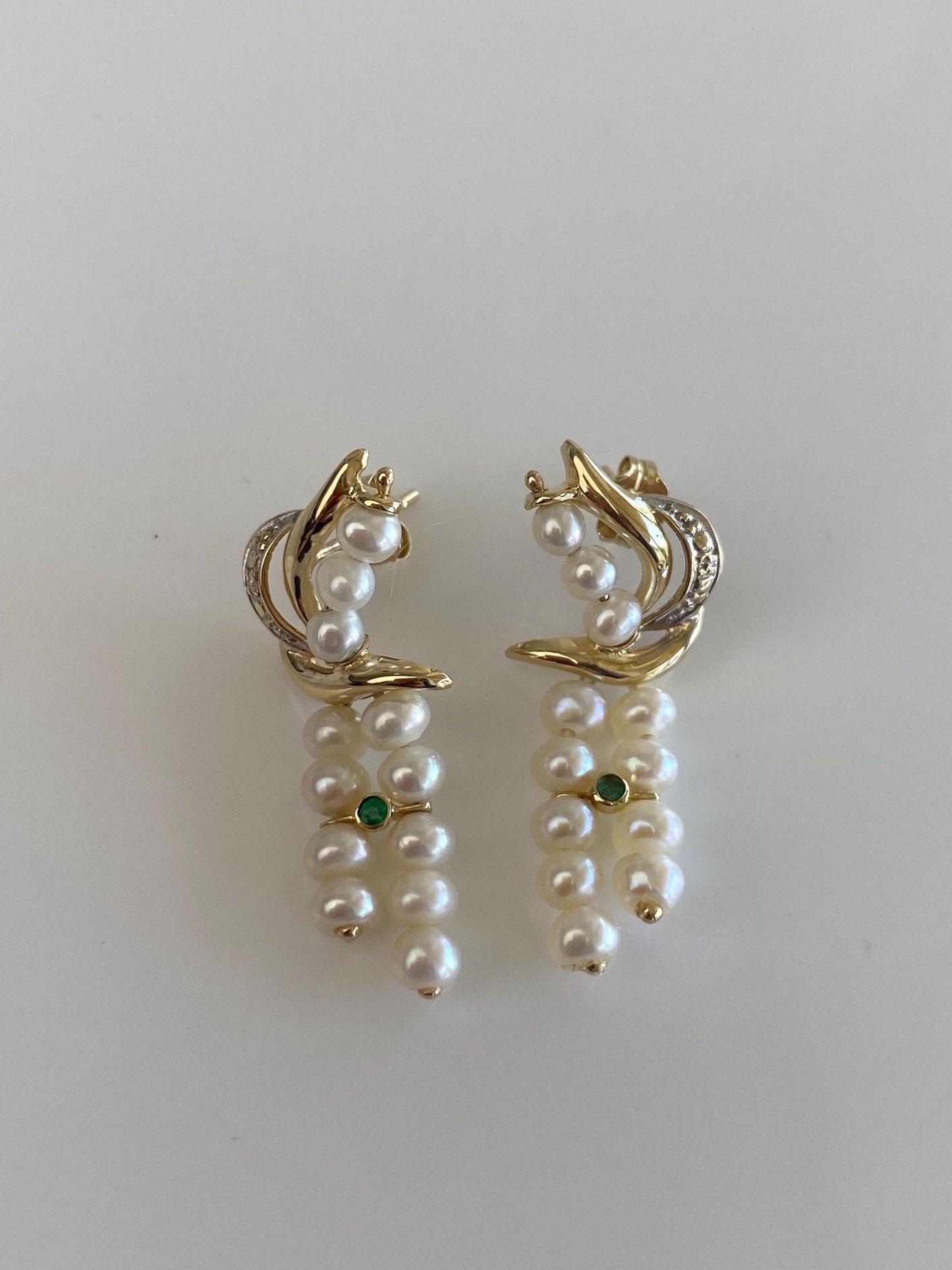 Vintage Solid 14k Yellow Gold Emerald Pearls Fringe Dangle Stud Earrings