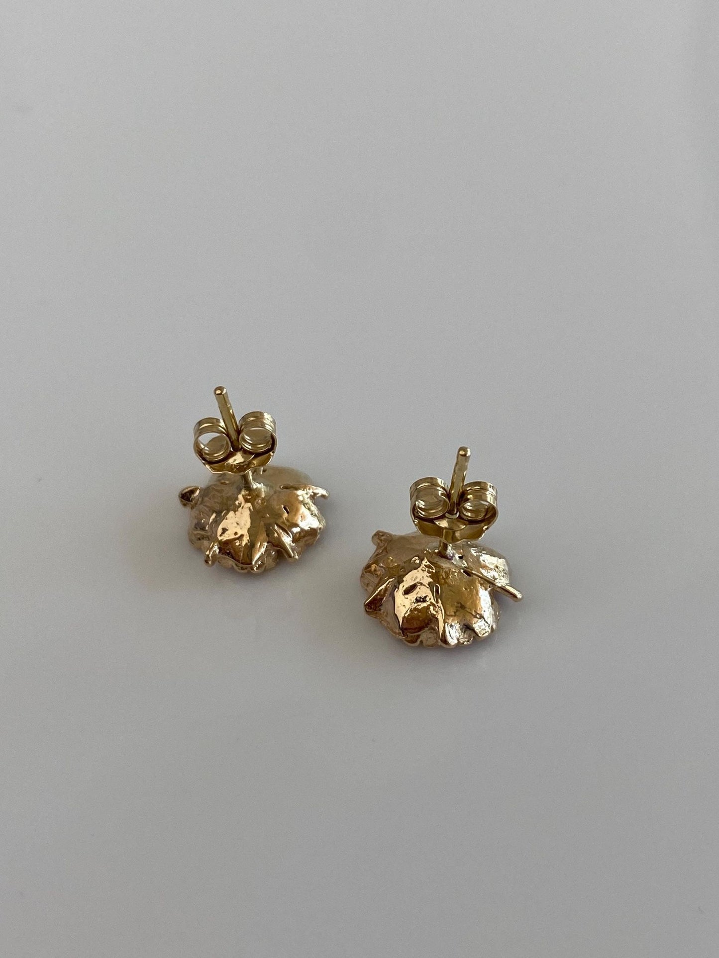 Vintage Solid 14k Yellow Gold Pink Sapphire Flower Stud Earrings