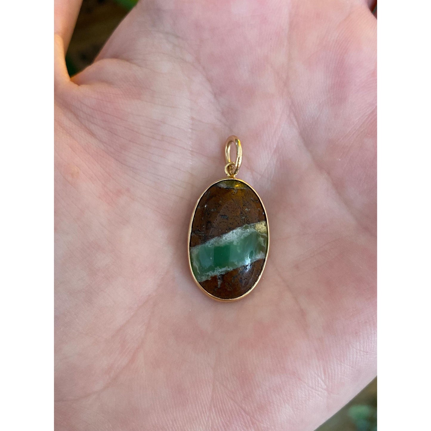 Vintage Solid 14k Yellow Gold Boulder Ribbon Chrysoprase Charm