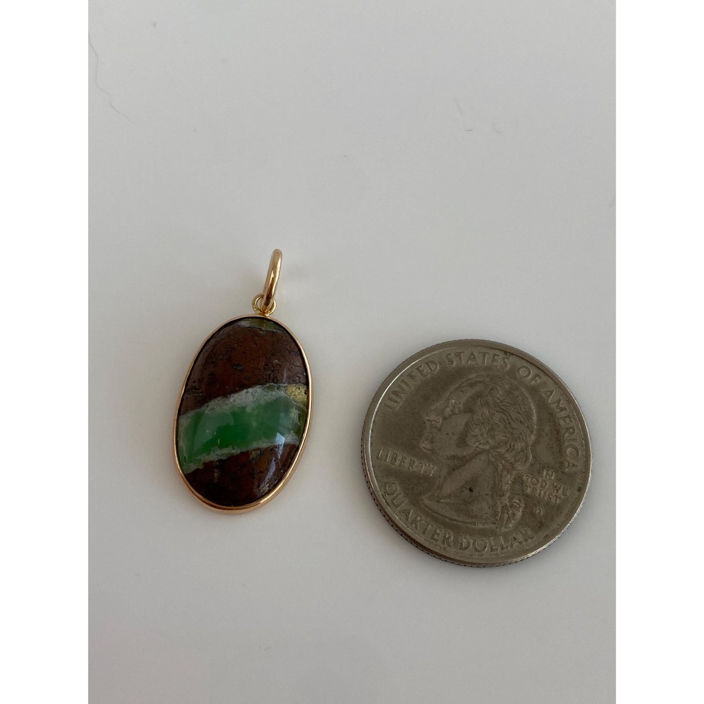 Vintage Solid 14k Yellow Gold Boulder Ribbon Chrysoprase Charm