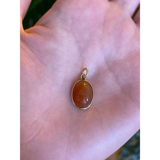 Vintage Solid 14k Yellow Gold Carved Agate Scarab Charm