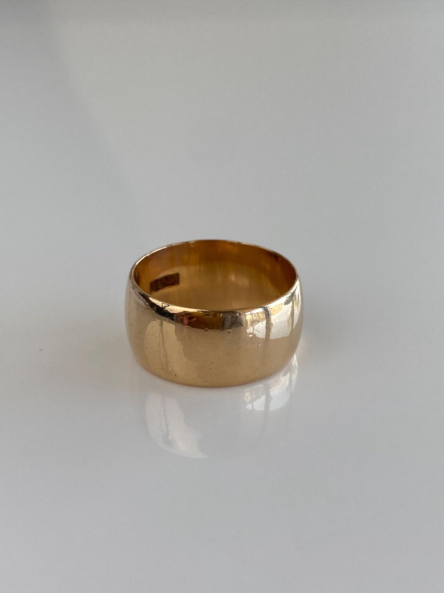 Vintage Solid 14k Yellow Gold Wide Ring Band - Size 6.75