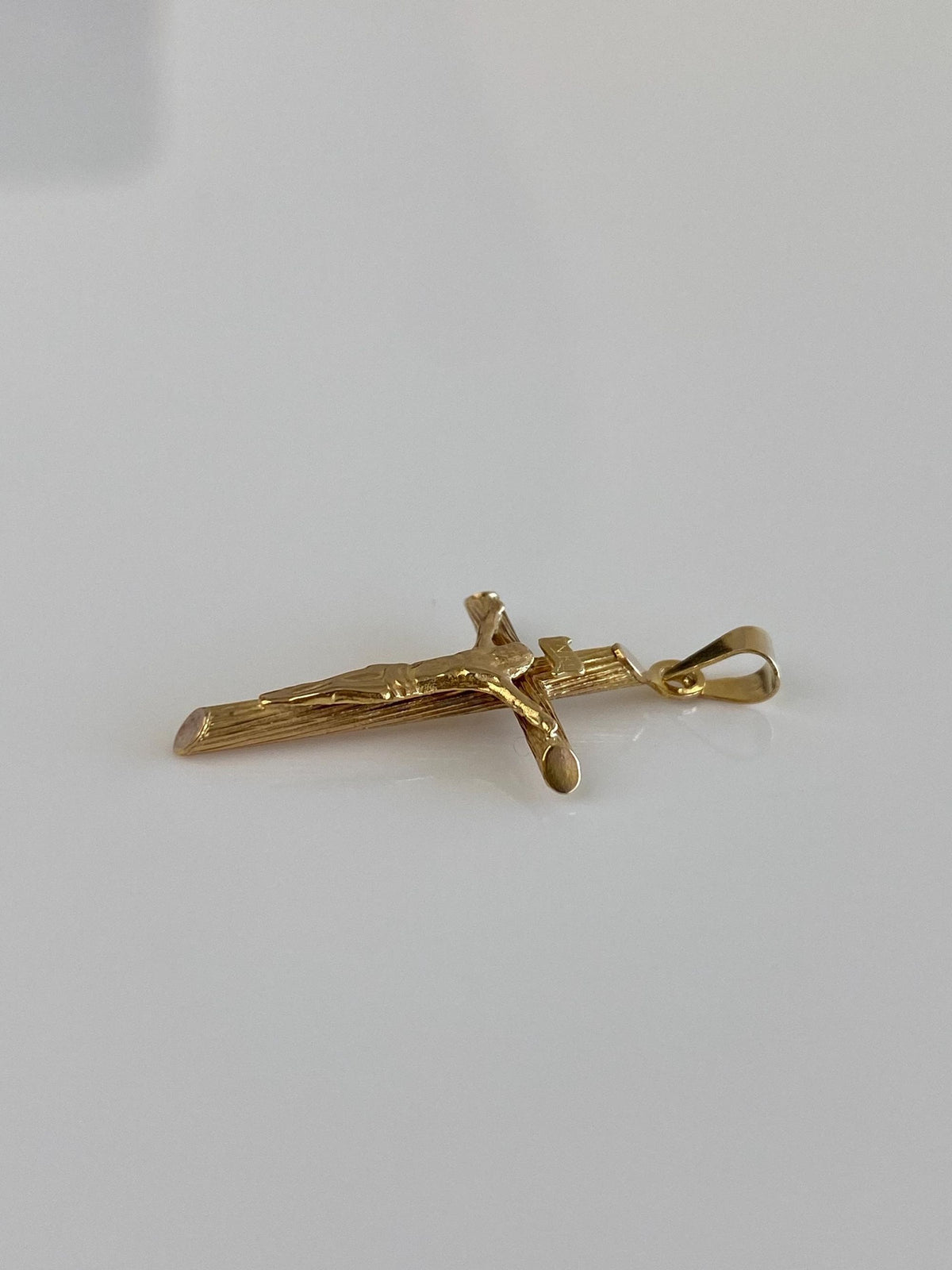 Vintage 14k Yellow Gold Crucifix Cross Charm