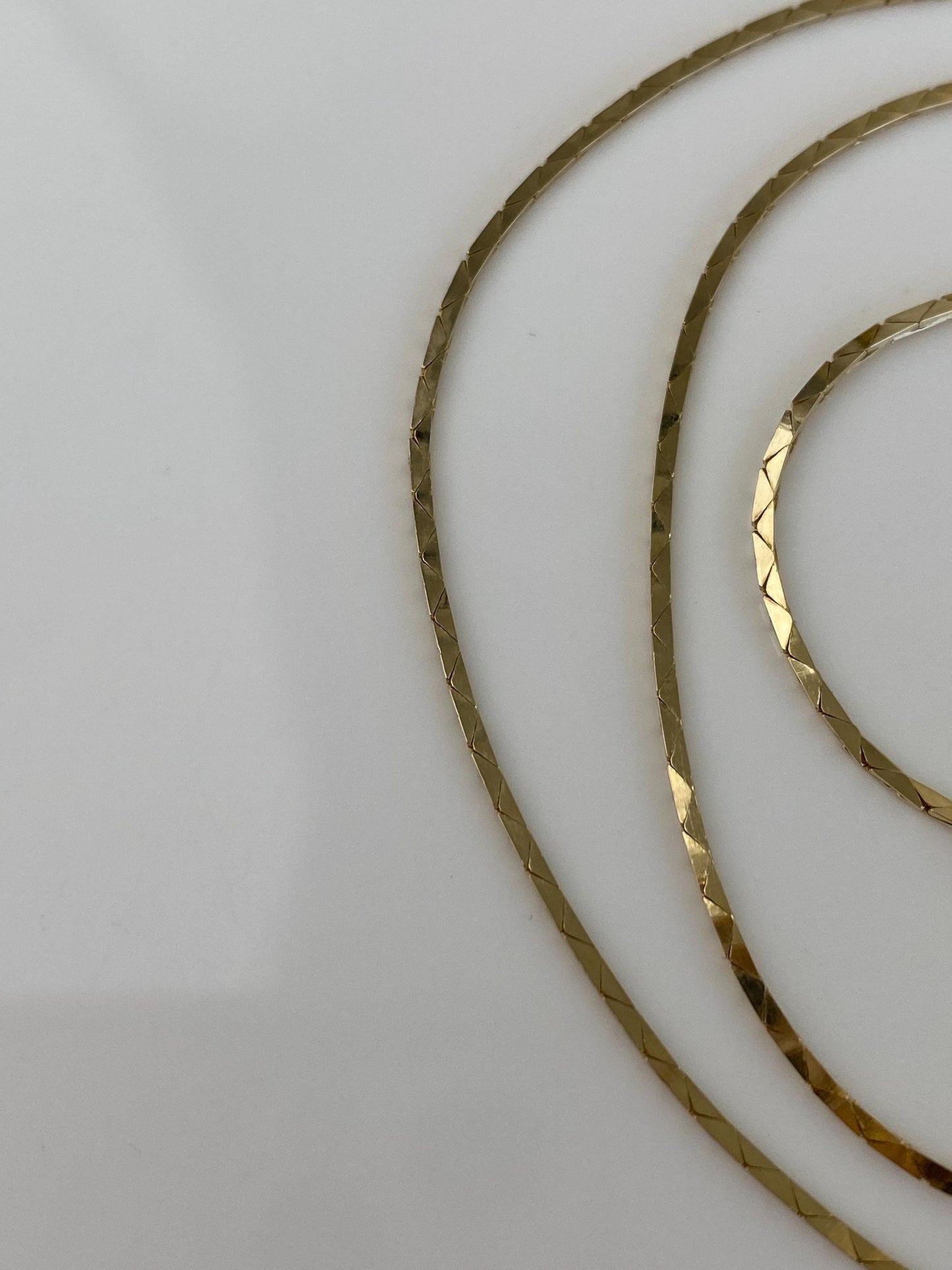 Vintage Solid 14k Yellow Gold Slim Triangle Link Chain Necklace - 16 inches