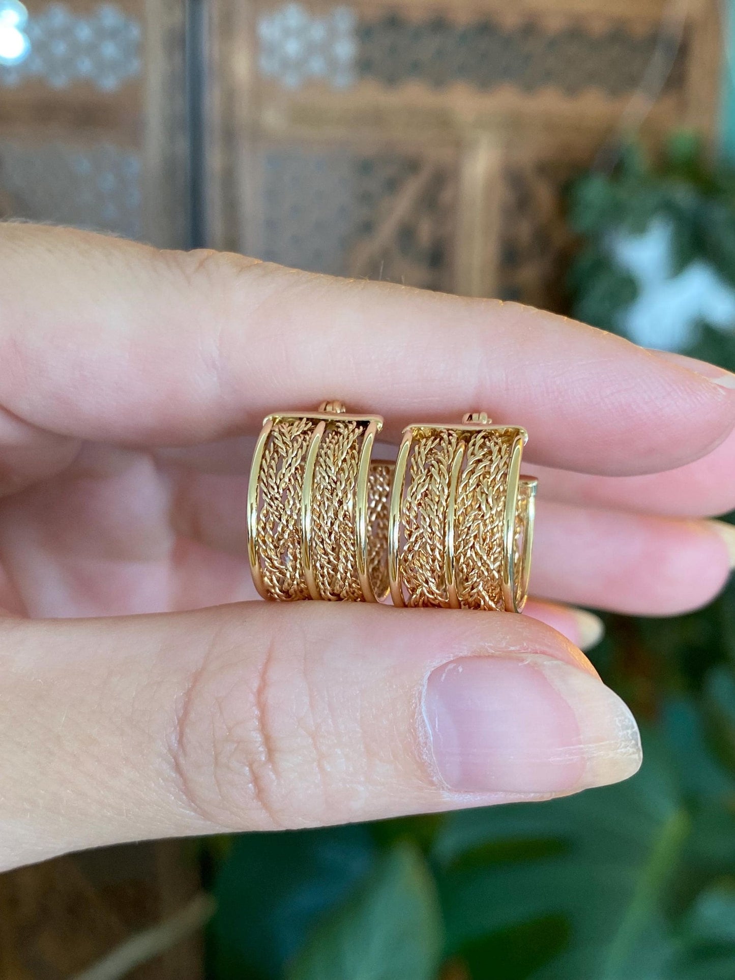 Vintage 18k Yellow Gold Woven Hoop Earrings