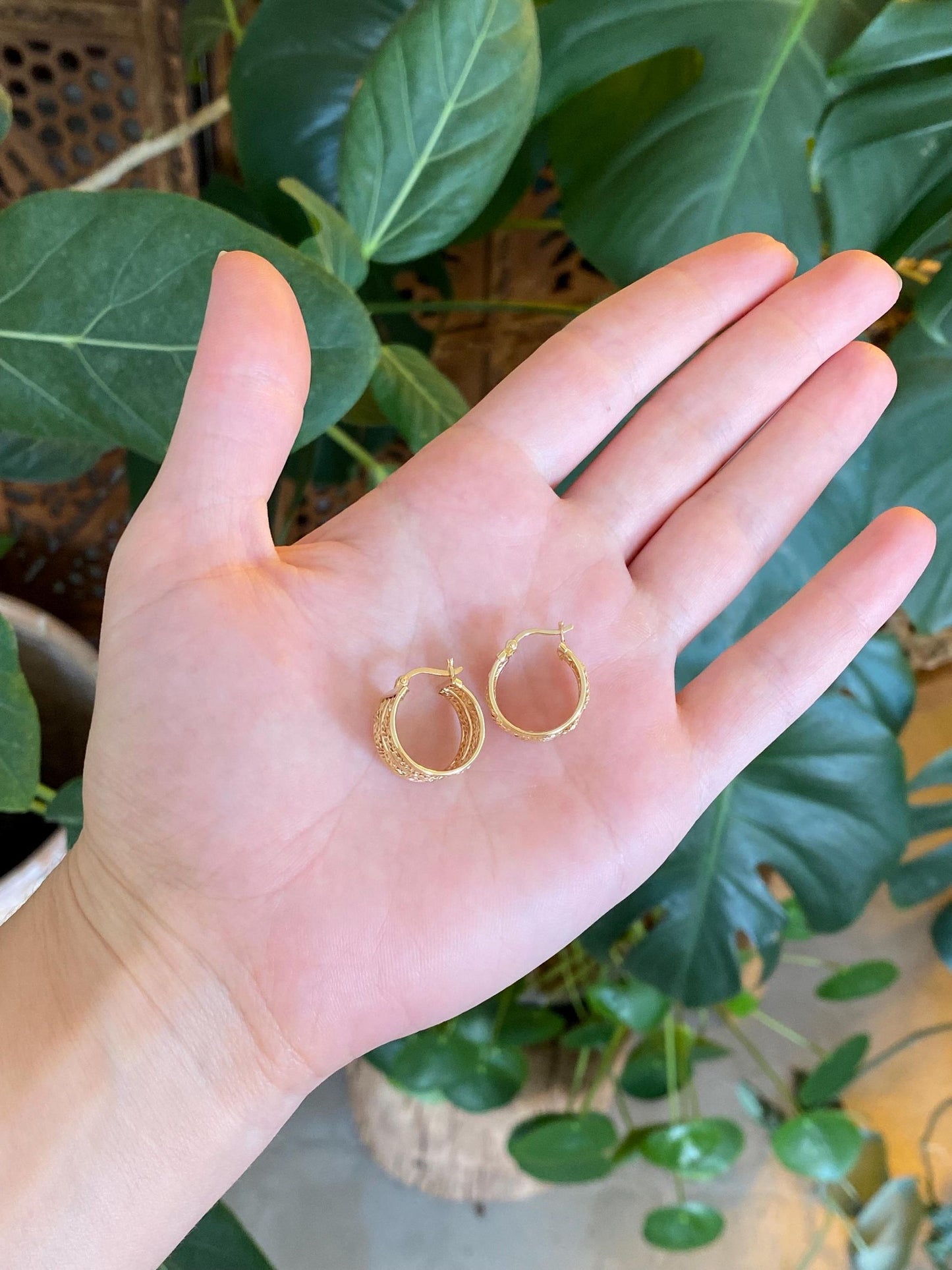 Vintage 18k Yellow Gold Woven Hoop Earrings