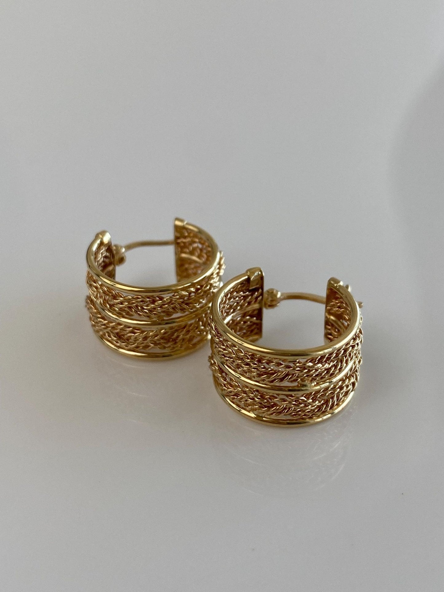 Vintage 18k Yellow Gold Woven Hoop Earrings