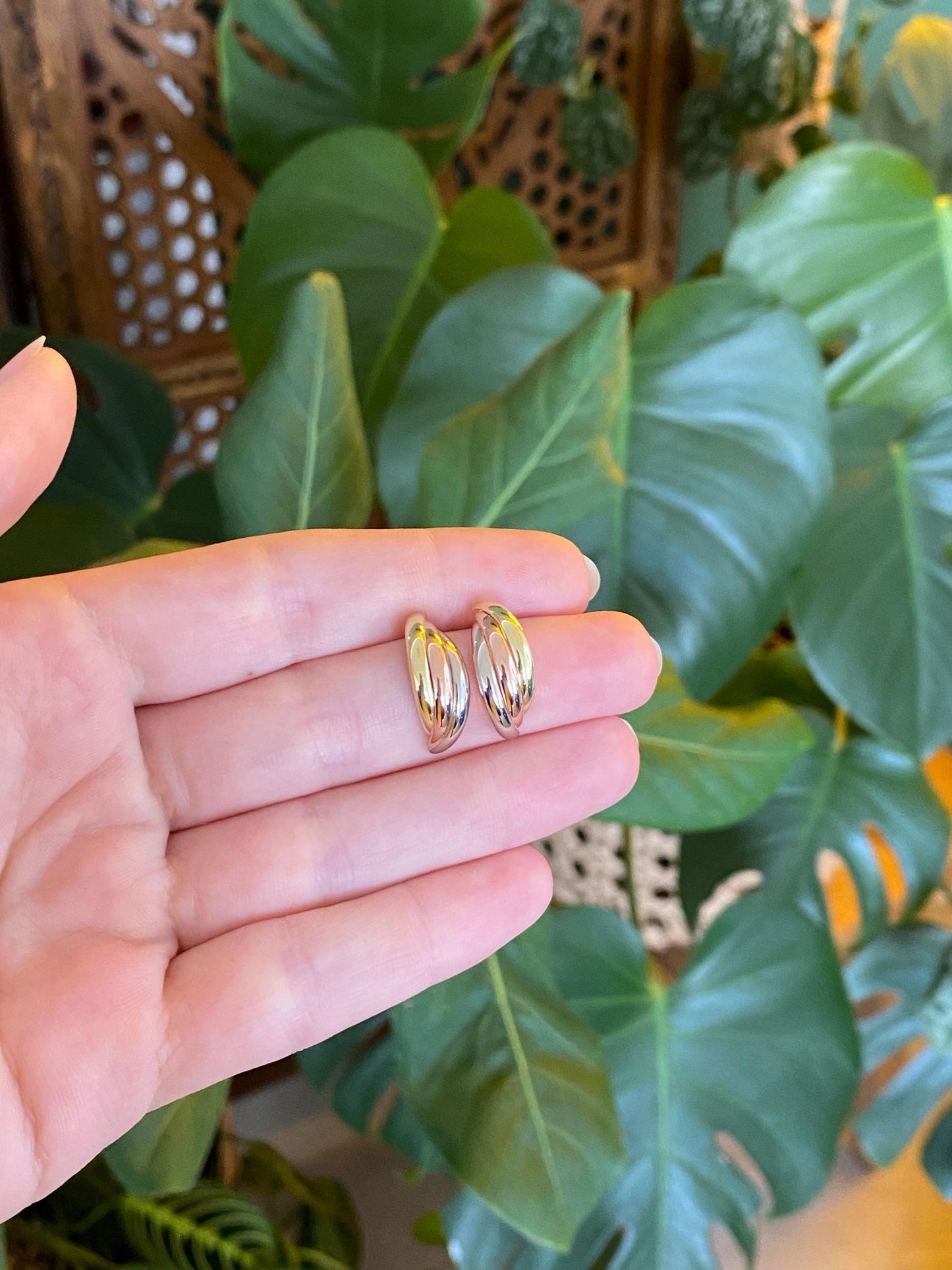 Vintage Solid 18k Tri Tone Gold Layered Drop Earrings
