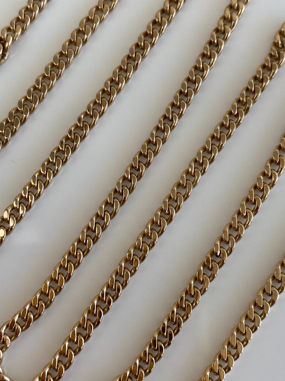Vintage Solid 14k Yellow Gold Curb Chain Necklace - 19 inches